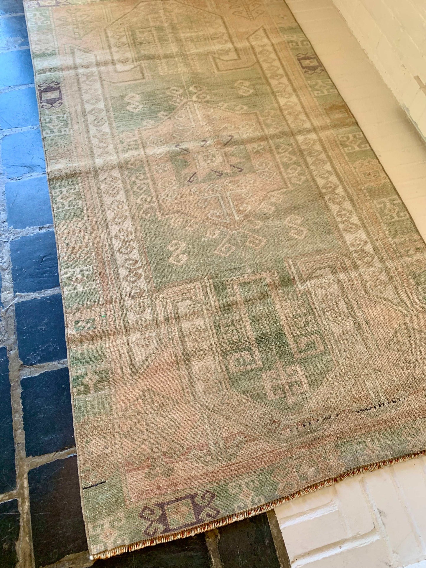 3’7”x6’7” Vintage Oushak Area Rug