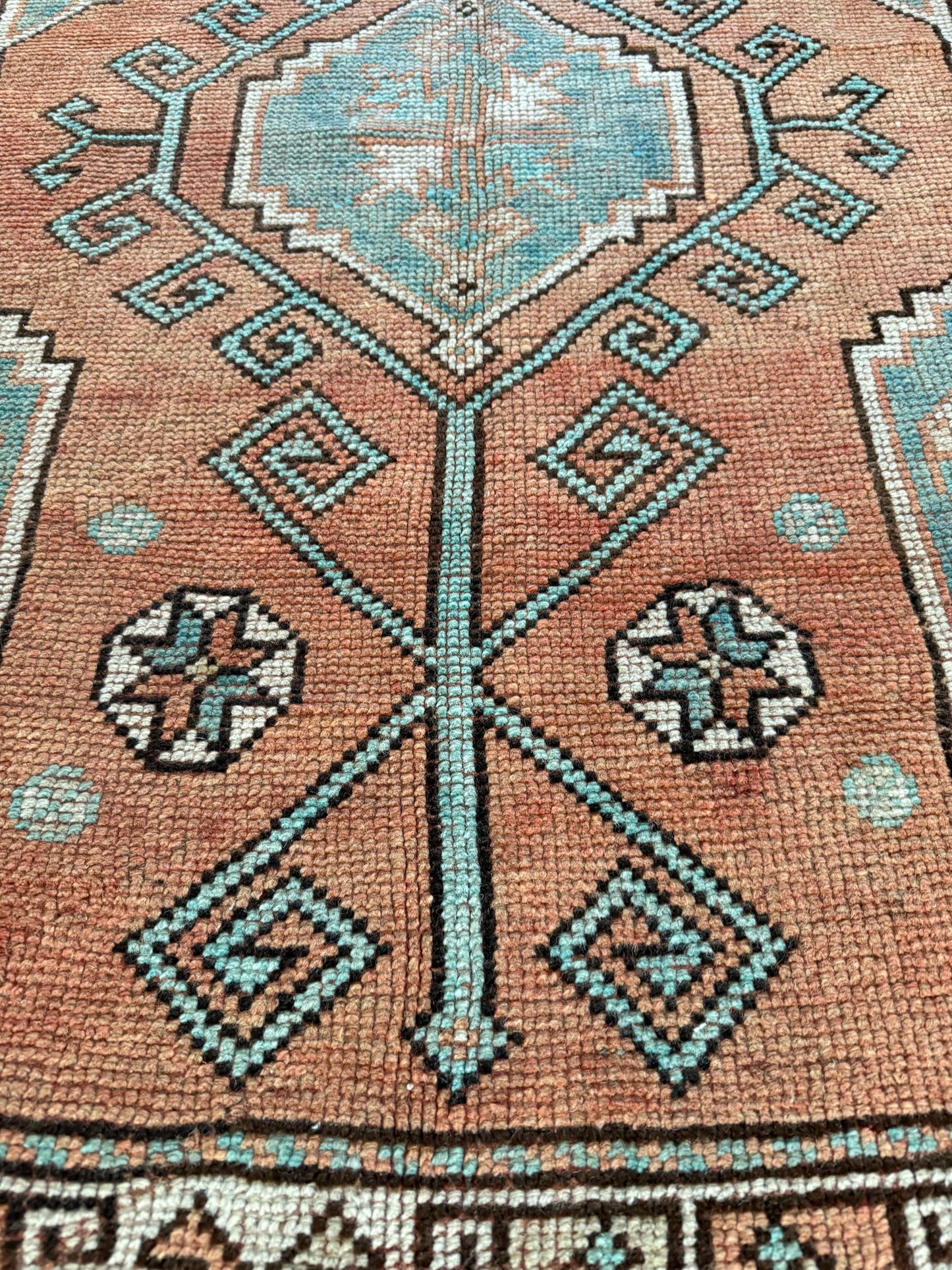 4’2” x 5’6” Vintage Rug