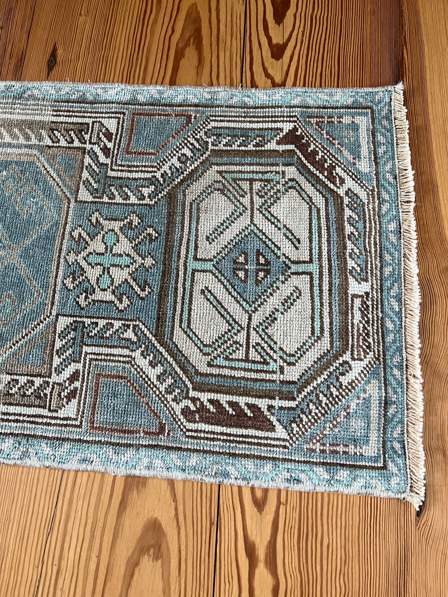 1’6” x 3’2” Blue Oushak Mat