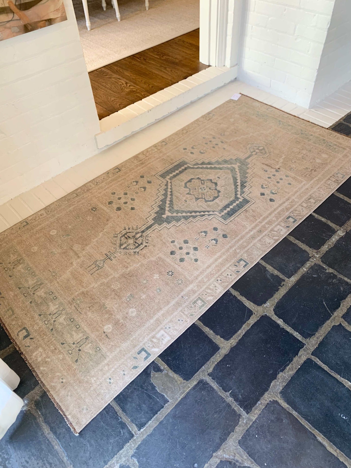 3’5”x7’0” Vintage Area Rug