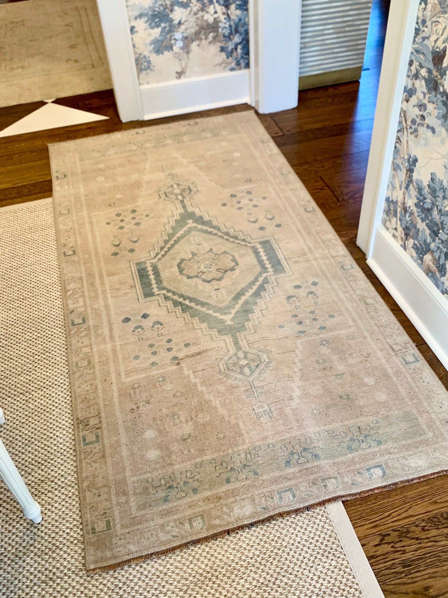 3’5”x7’0” Vintage Area Rug