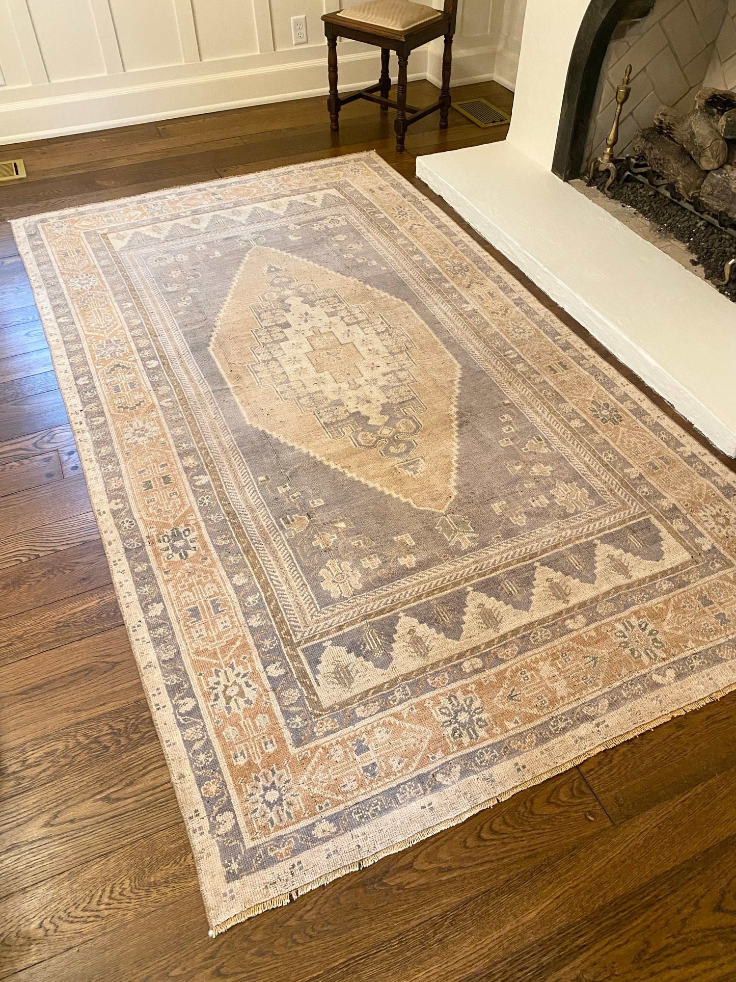 5’4”x9’5” Vintage Oushak larger area rug