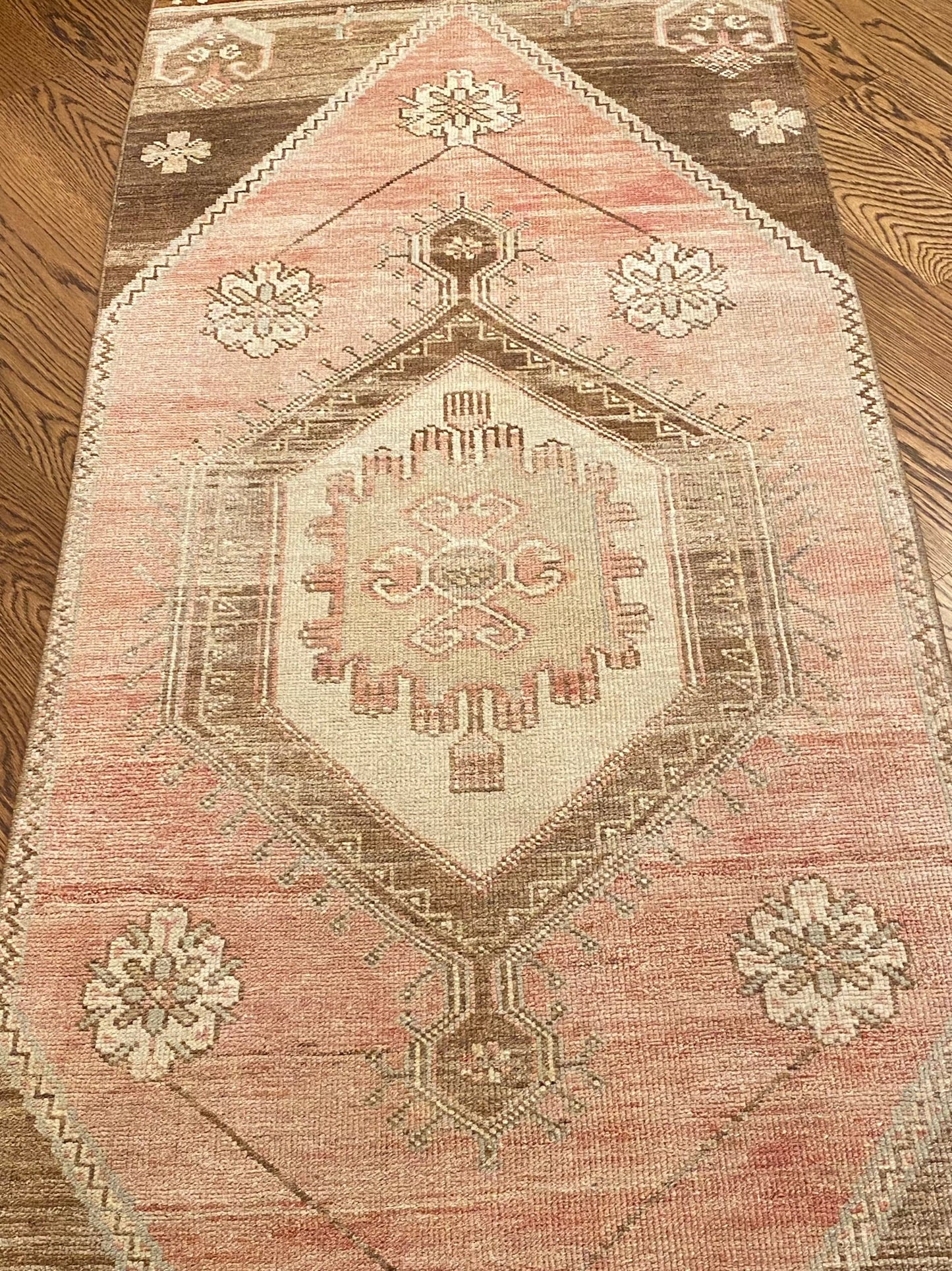 2’9”x9’2” Oushak Runner