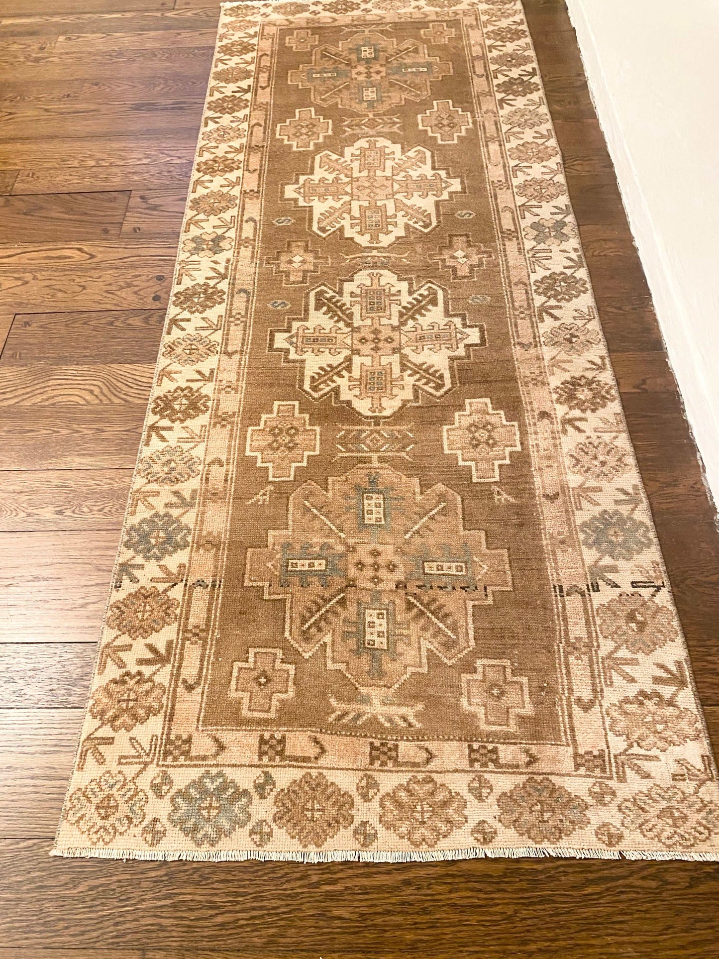 3’0”x7’10 Vintage Oushak Runner