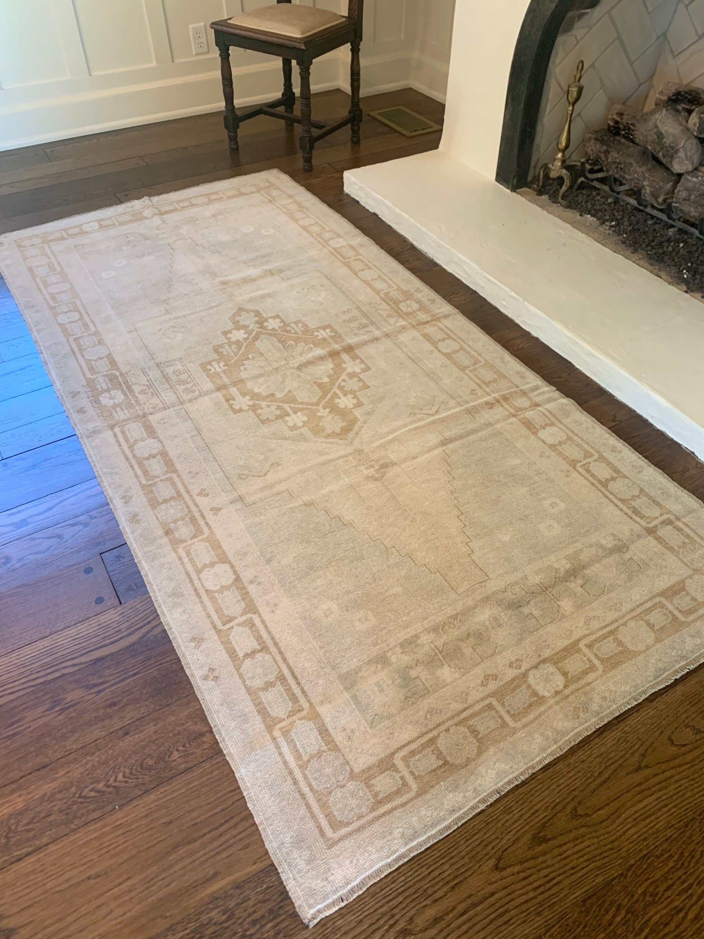 3’11”x8’3” Area Rug