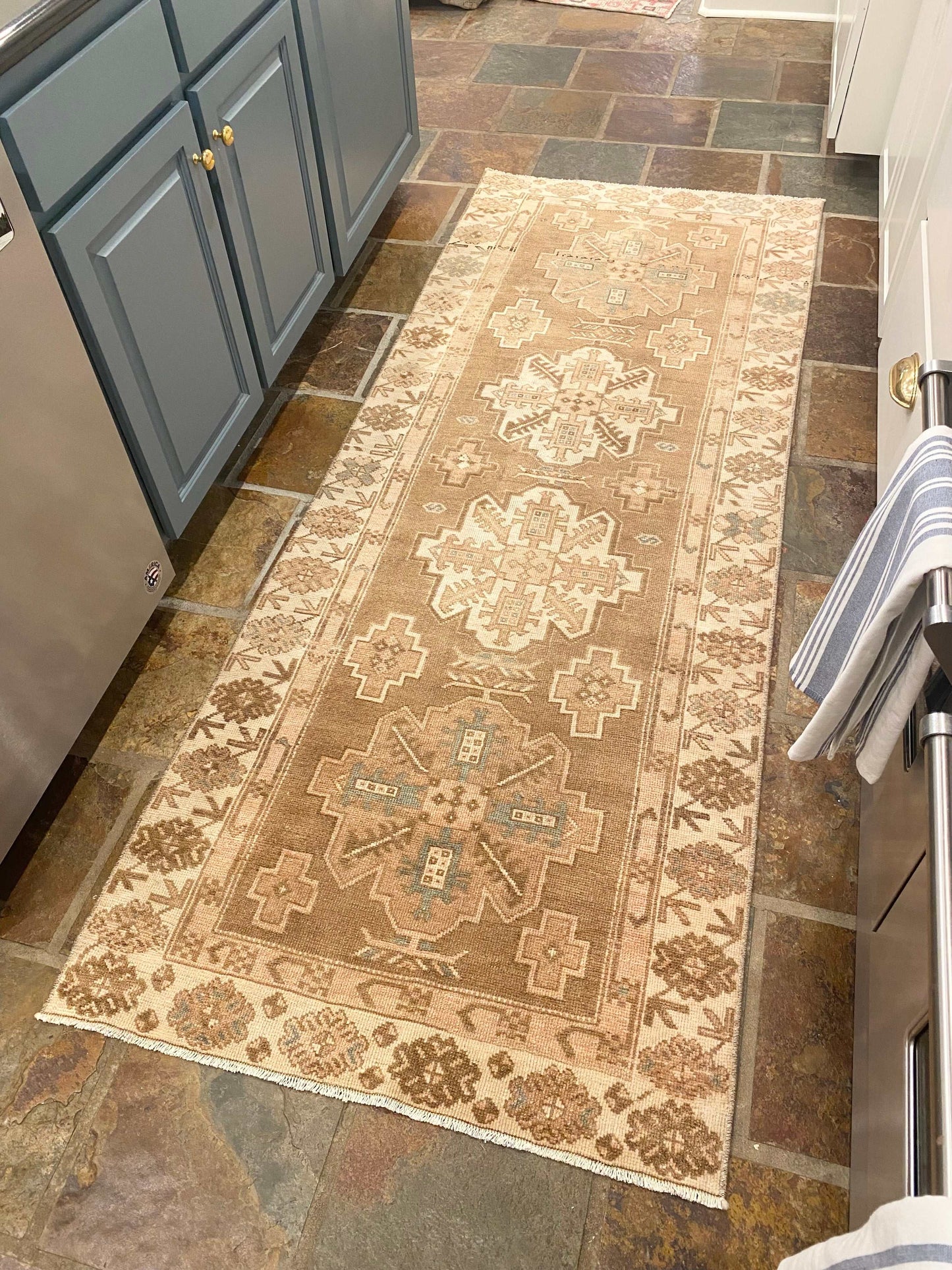 3’0”x7’10 Vintage Oushak Runner