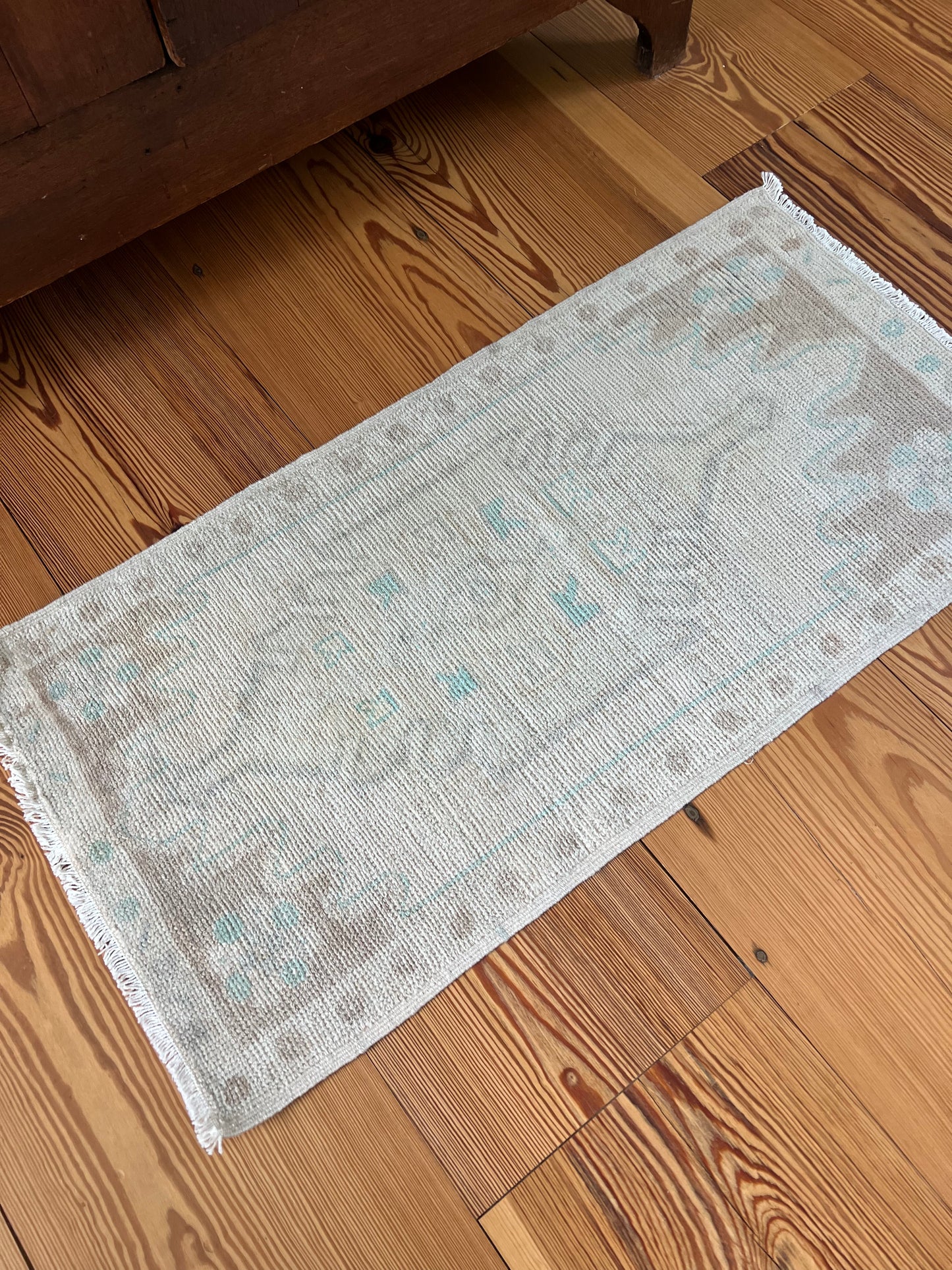 1’8” x 3’5” Oushak Mat
