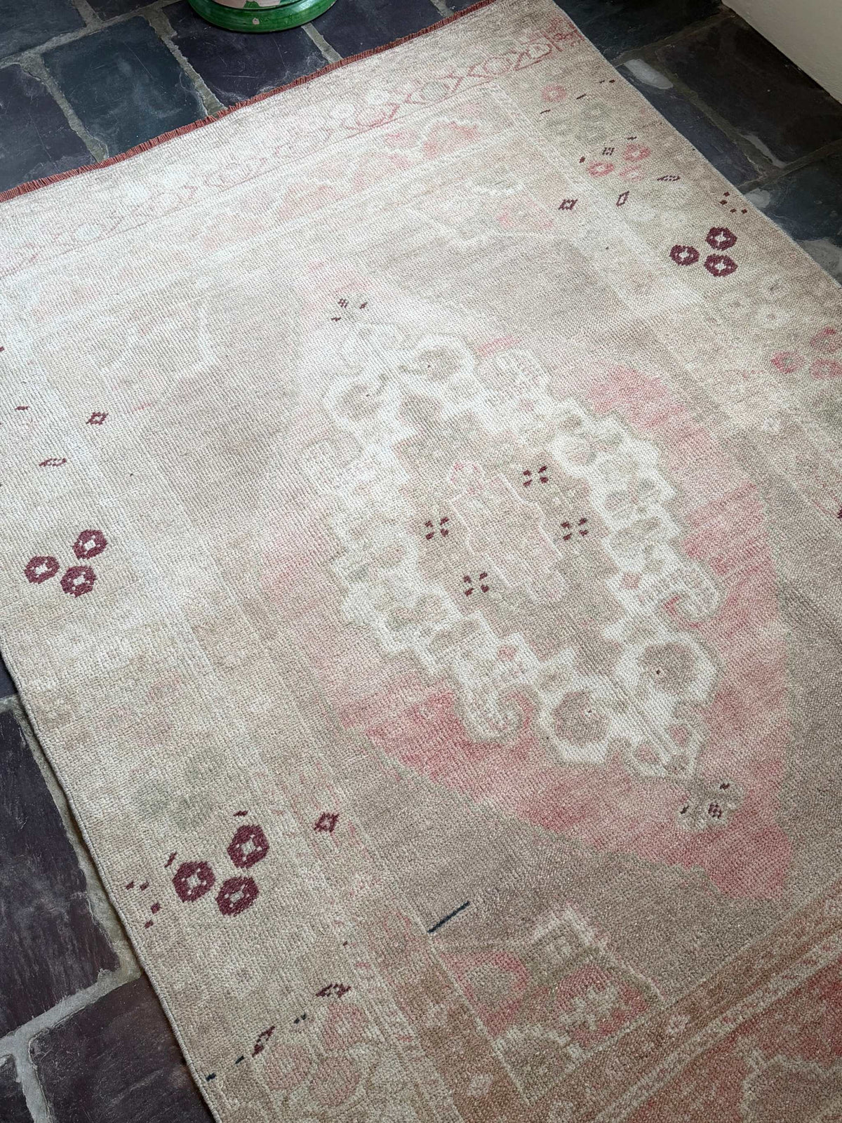 4' x 6' Vintage Turkish Area Rug – Muted Red & Beige