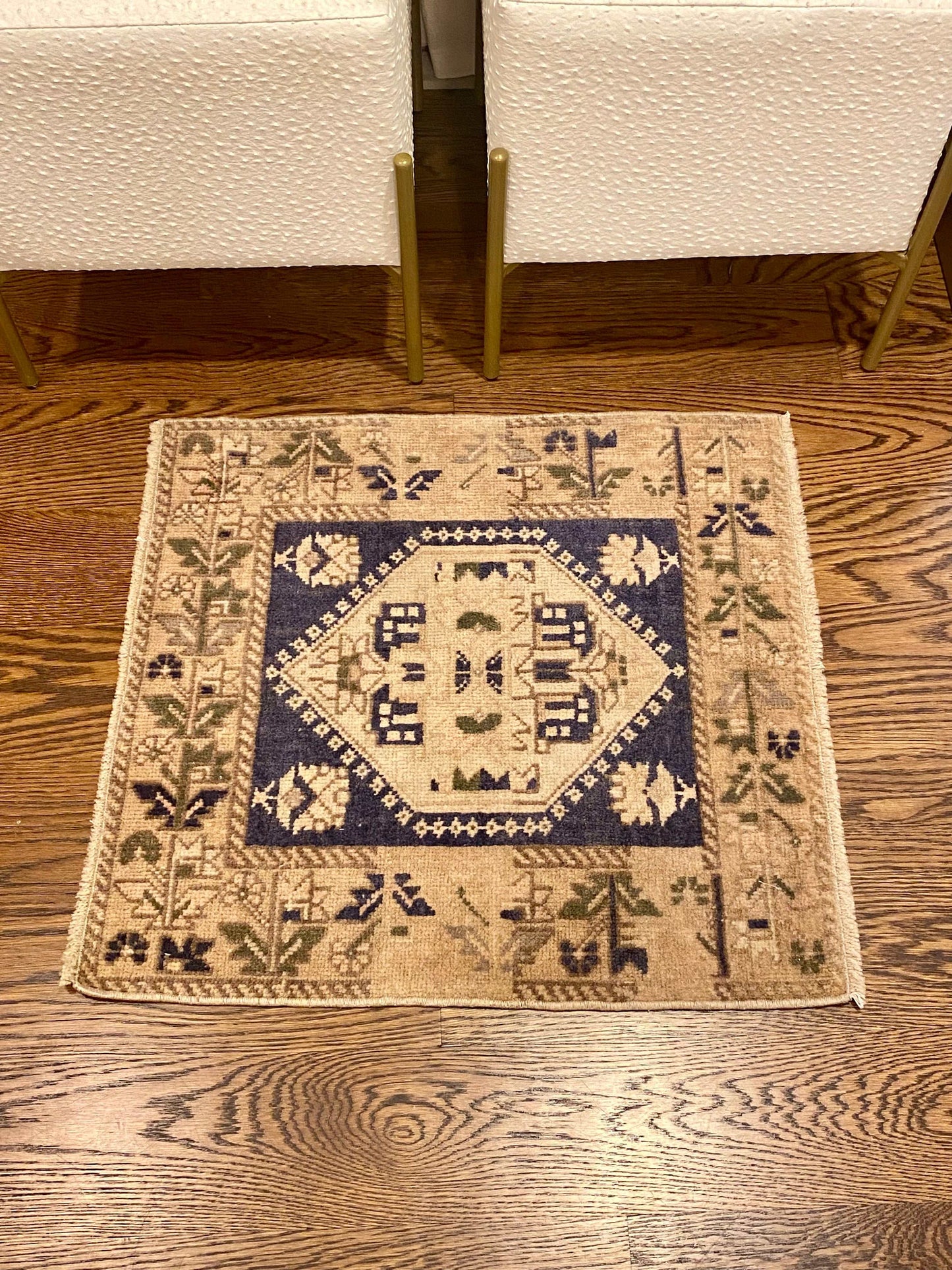 1’11”x2’1” Square Mat