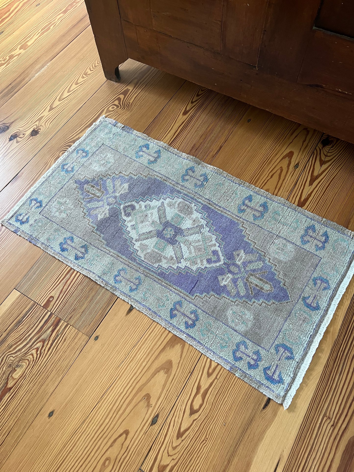 1’10” x 3’4” Mat with Purple