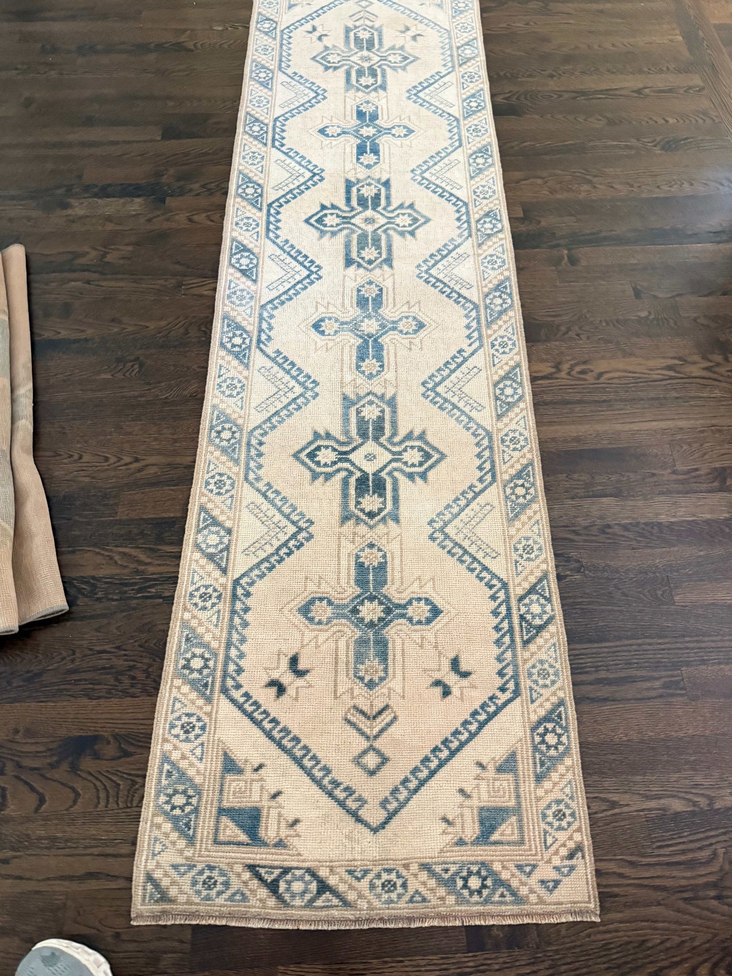 2’4” x 9’0” Runner