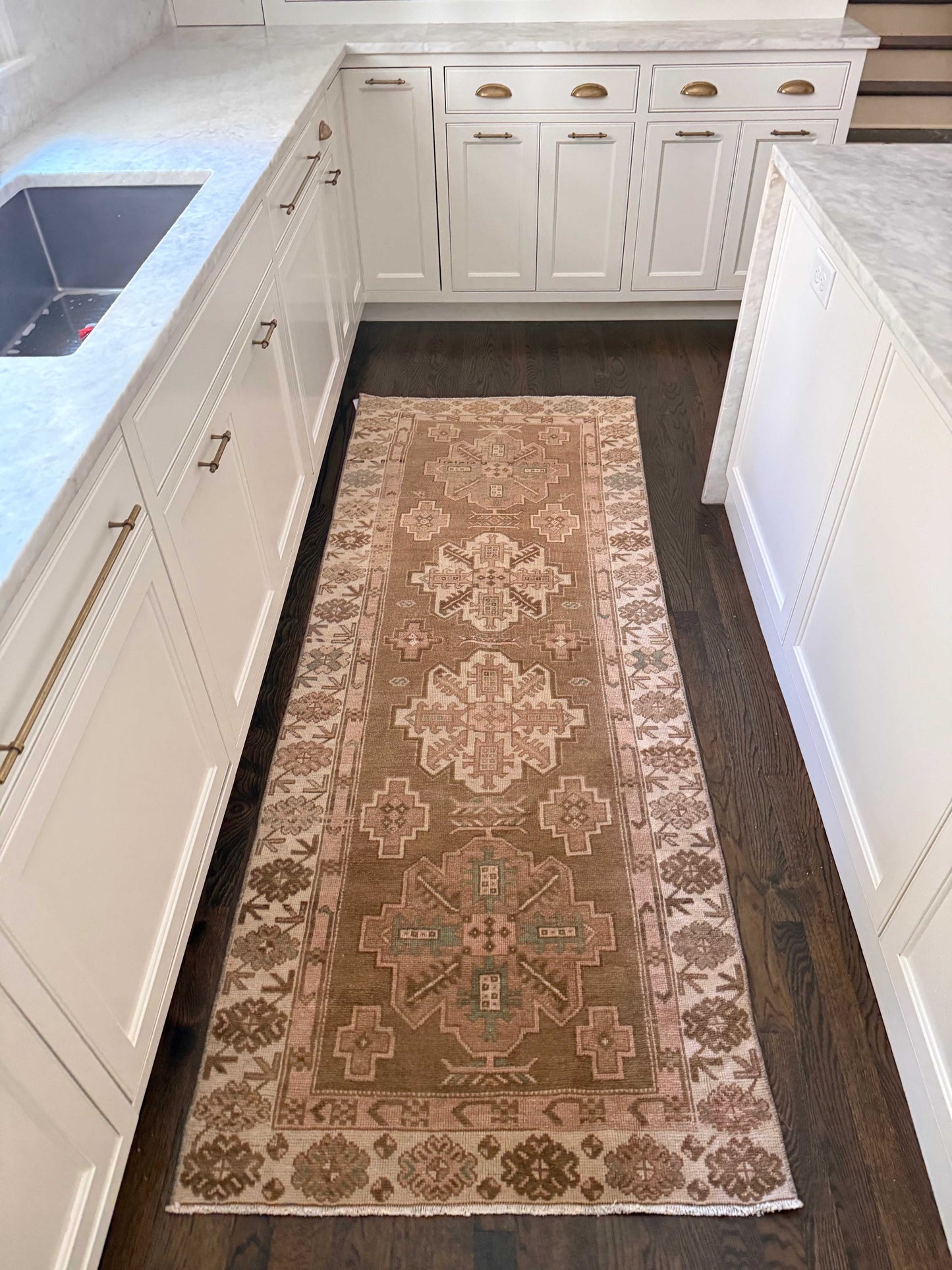 3’0”x7’10 Vintage Oushak Runner