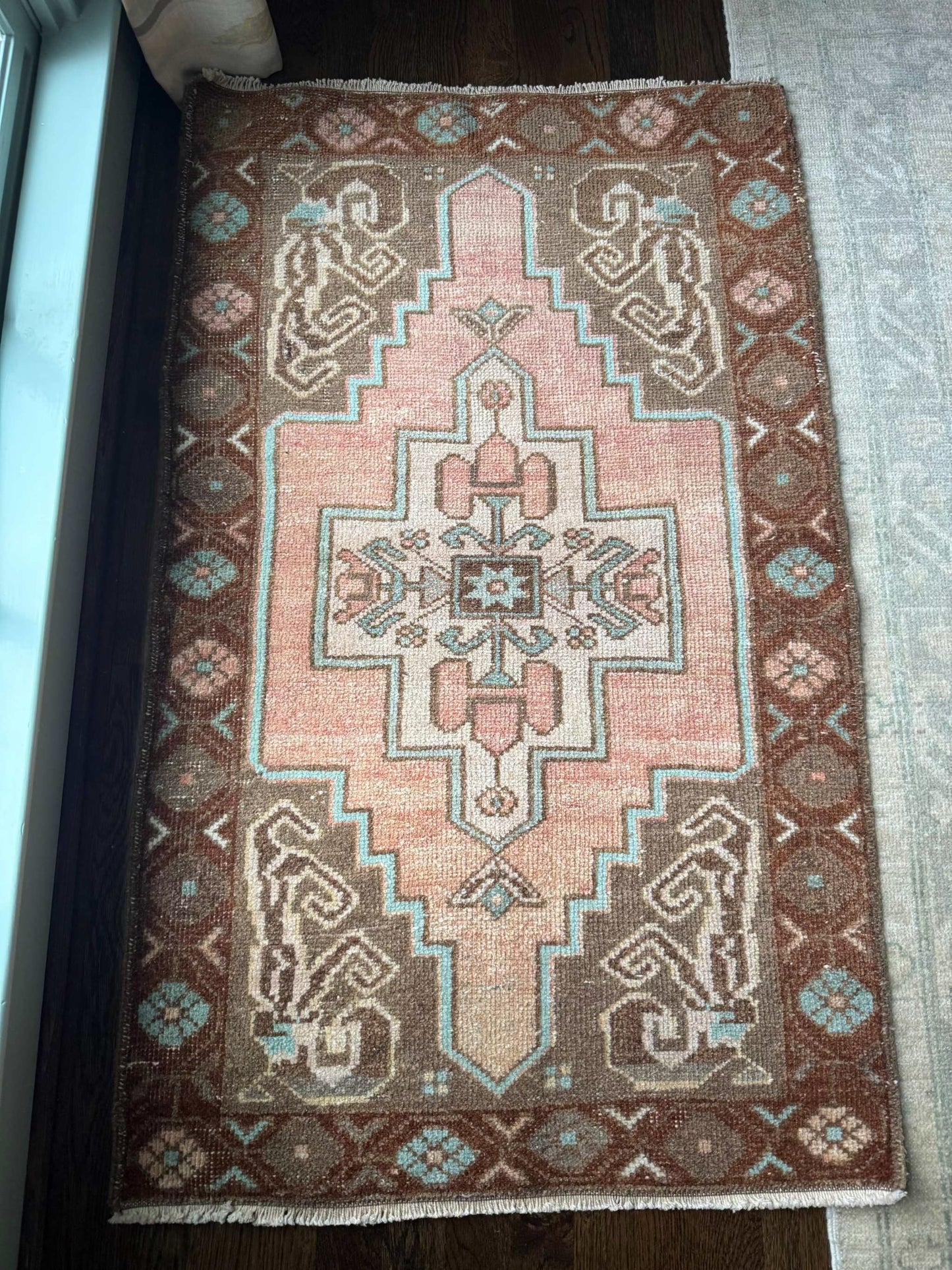 2’4” x 4’ Vintage Rug