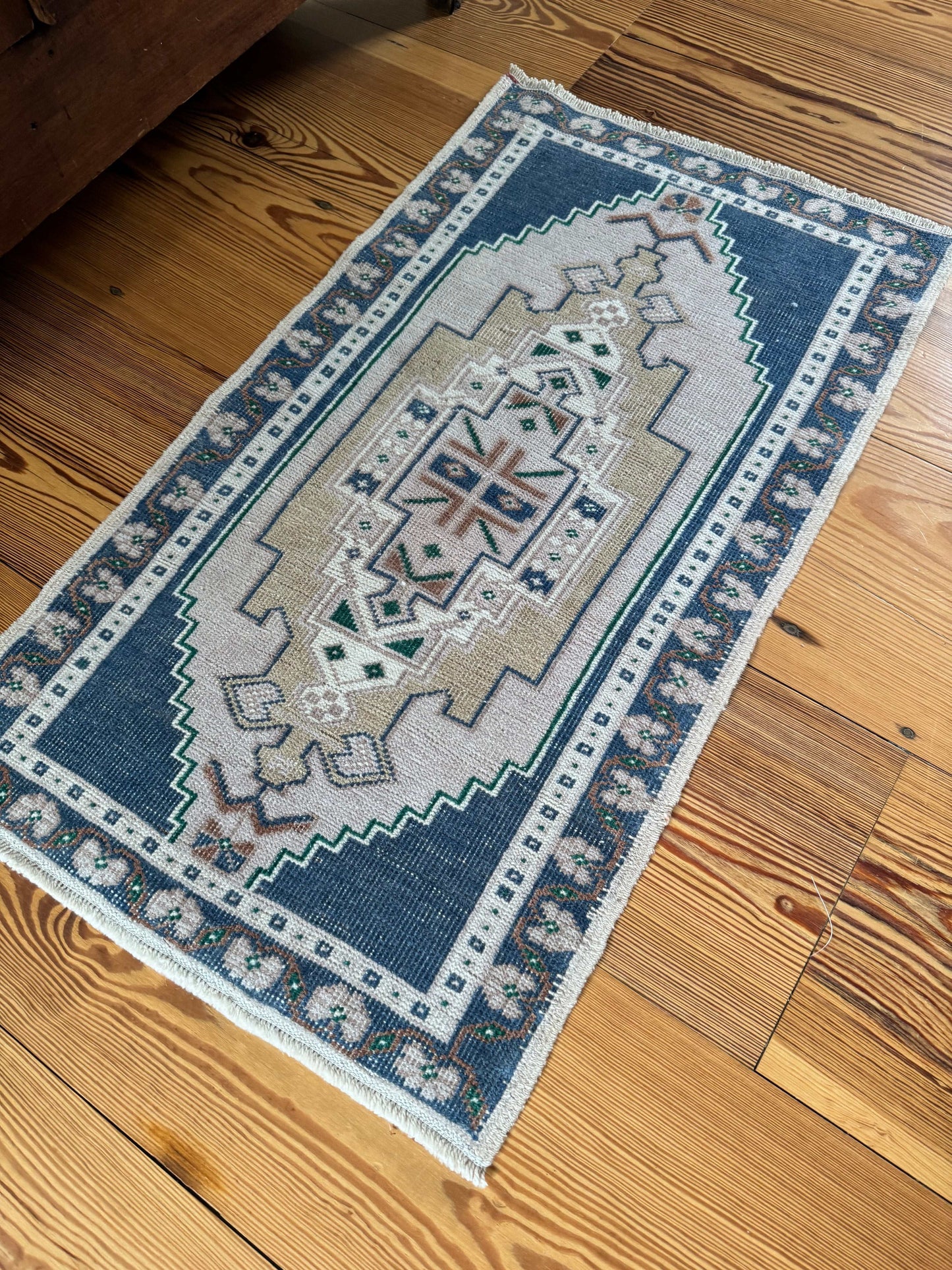 1'11" x 3'5" Small Rug with Blue