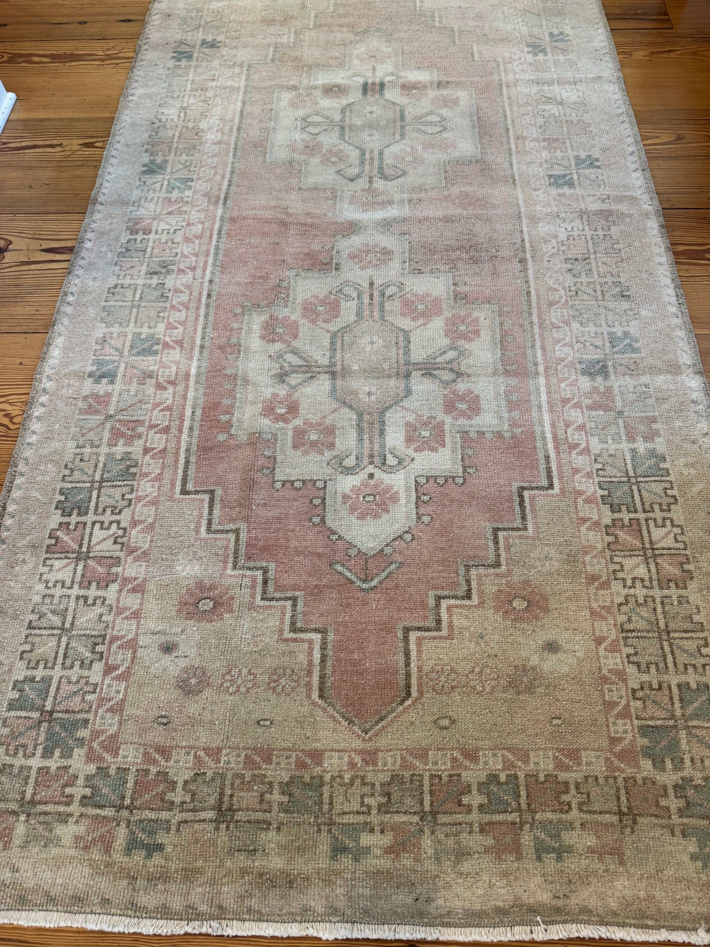 3'5" x 7' Area Rug with Soft Red and Beige