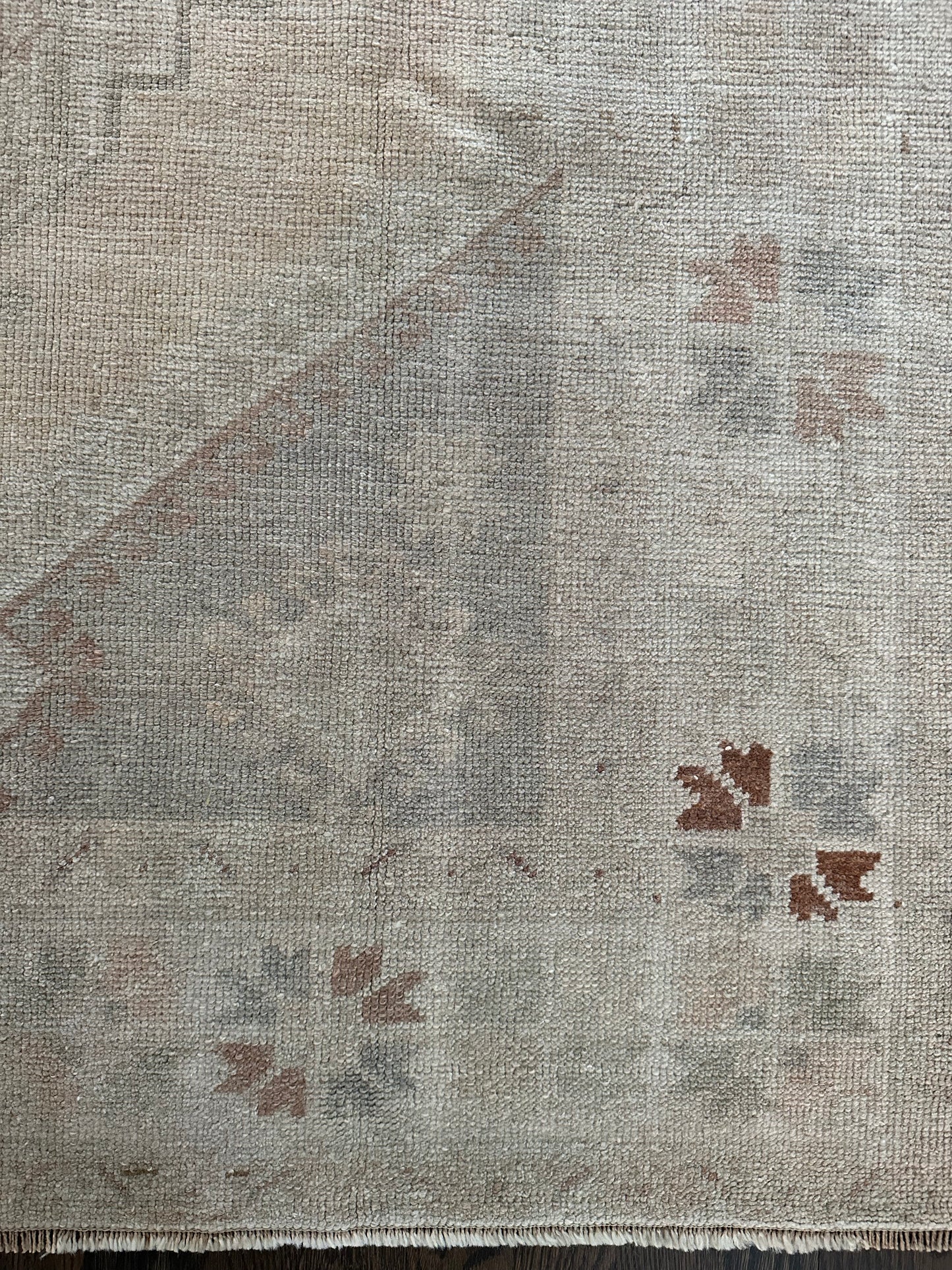 3’9” x 6’5” Area Rug