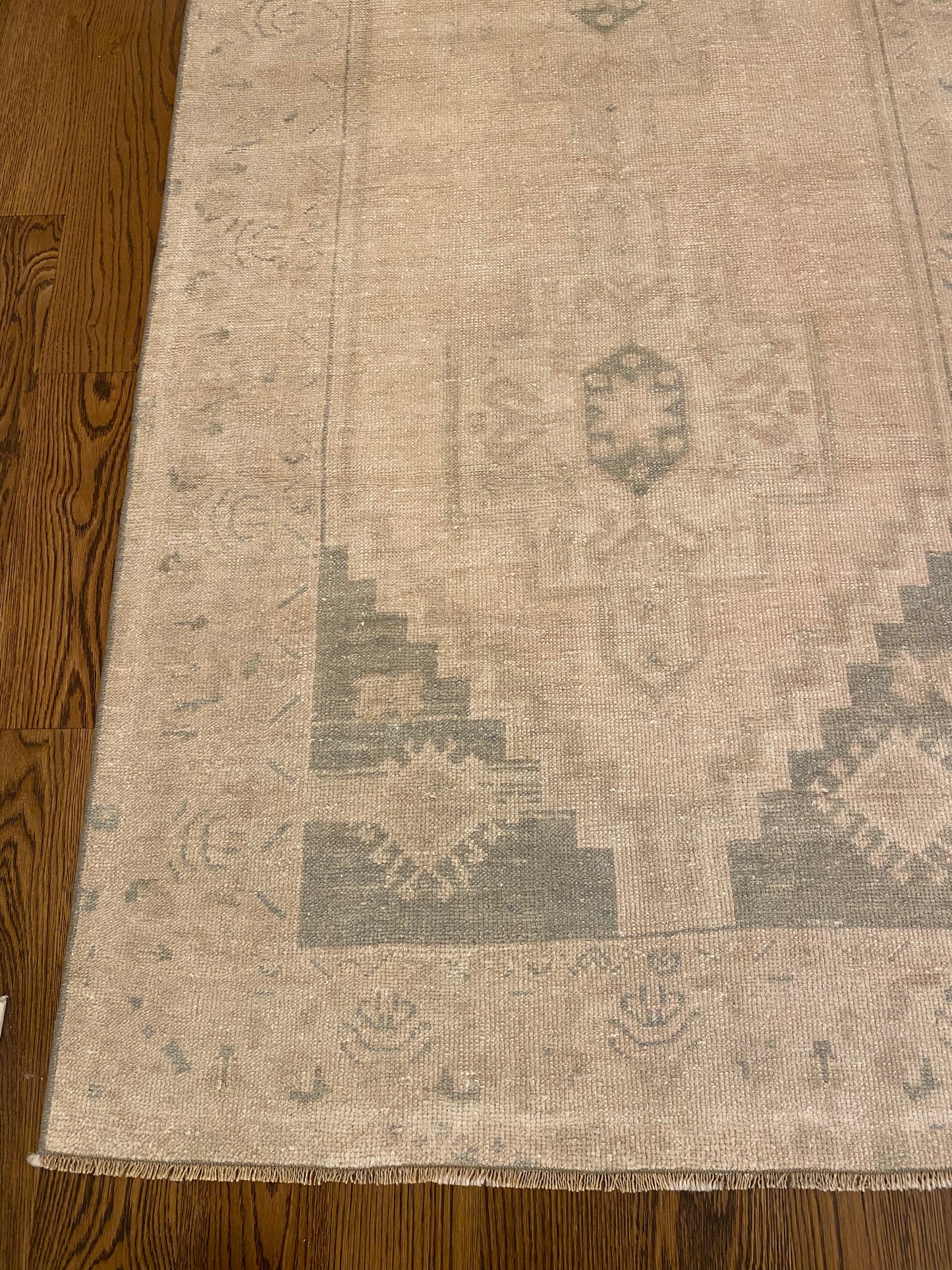 3’8”x6’11” Vintage Oushak Area Rug