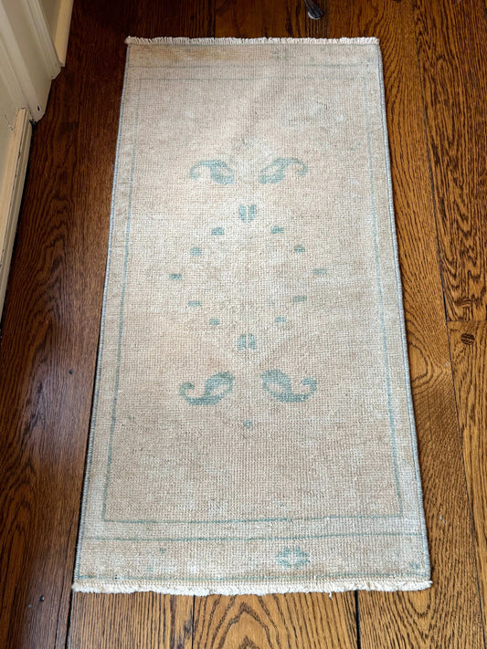 1’6”x3’1” Vintage Oushak Mat