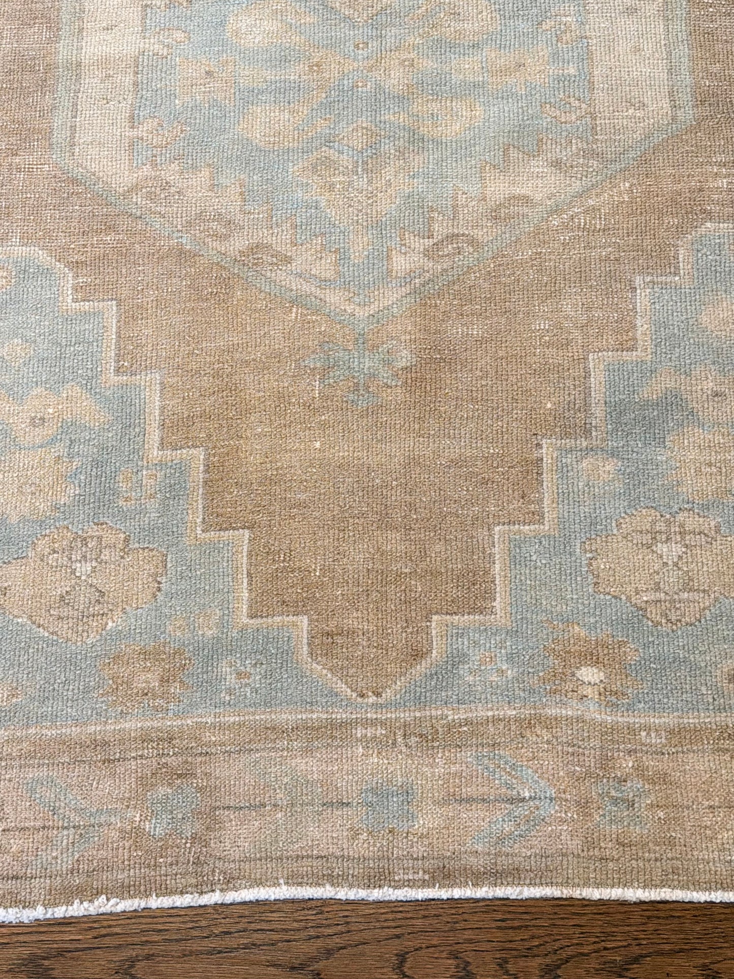 3’11”x7’8” Vintage Area Rug