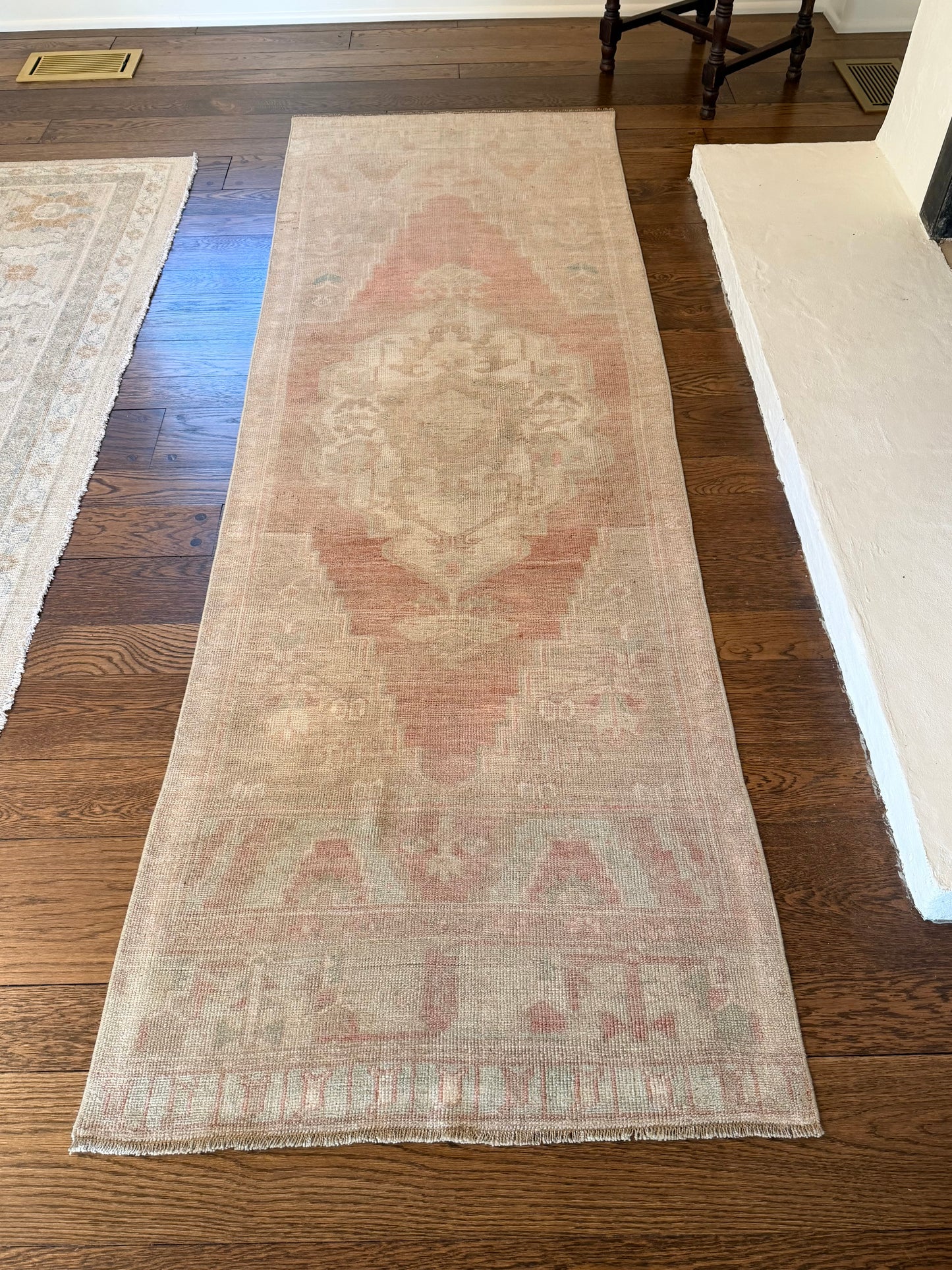 2’9”x8’9” Oushak Runner