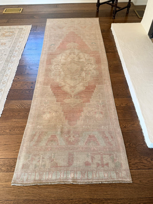 2’9”x8’9” Oushak Runner