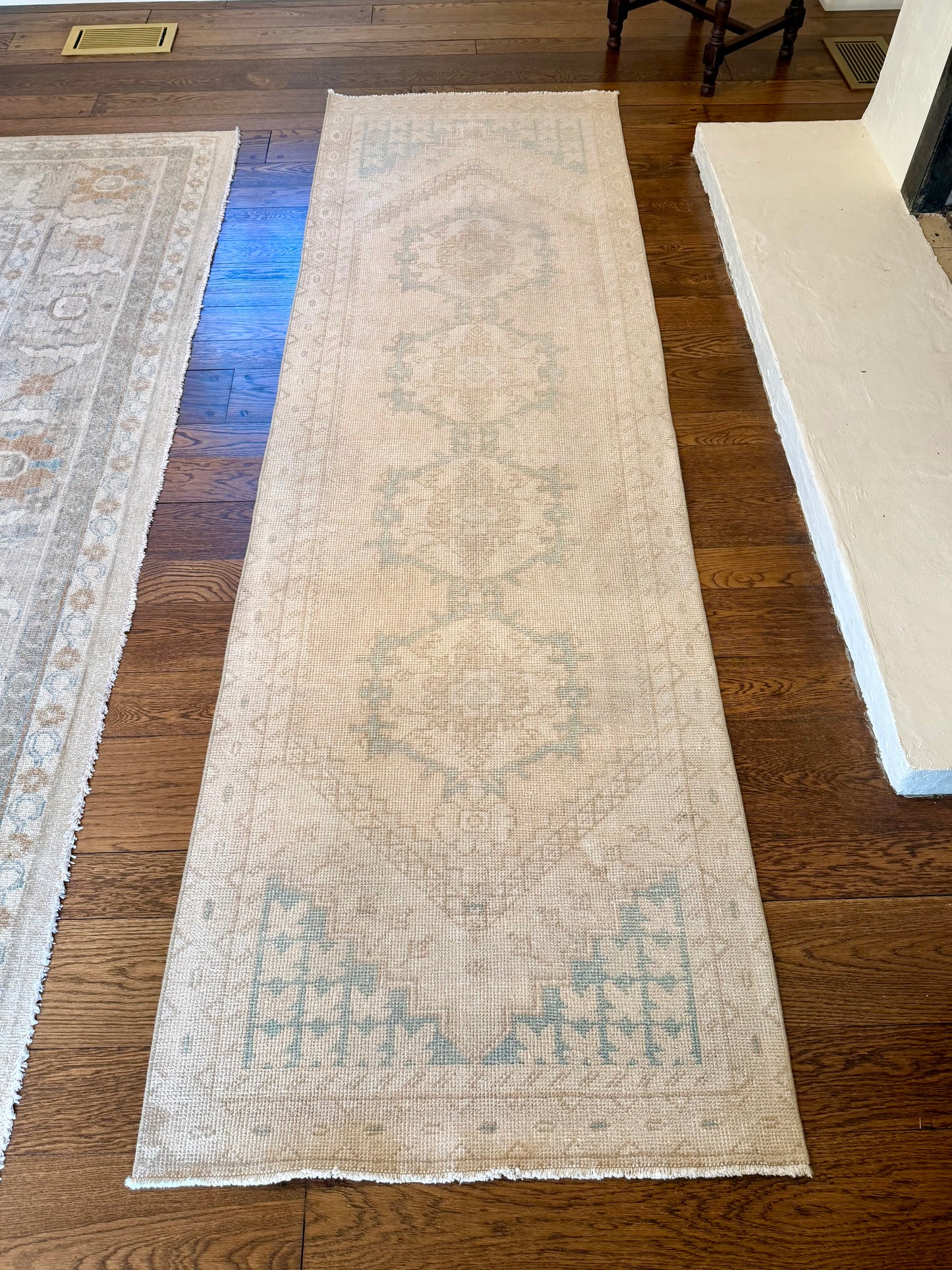 2’10”x9’6” Gorgeous Vintage Oushak Runner