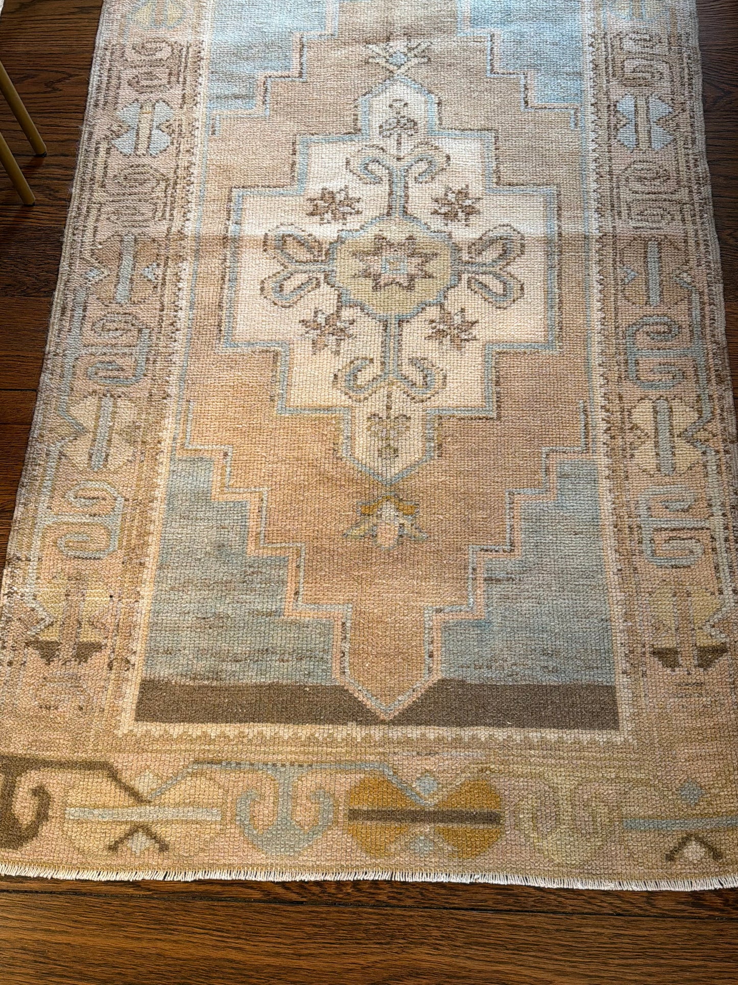 2’9”x4’8” Oushak Area Rug