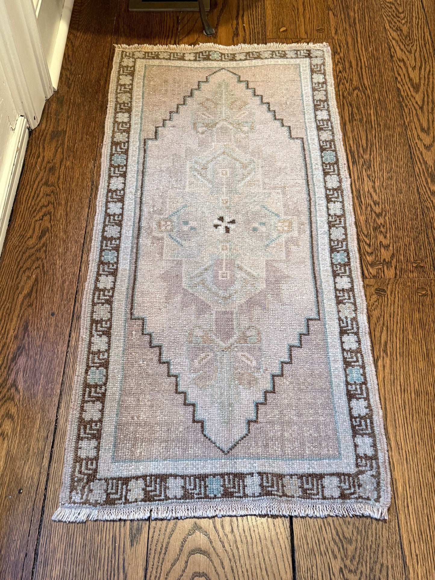 1’8”x3’7” Oushak Mat