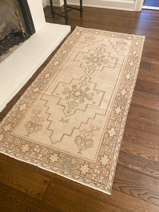 3’9”x7’9” Oushak Area Rug