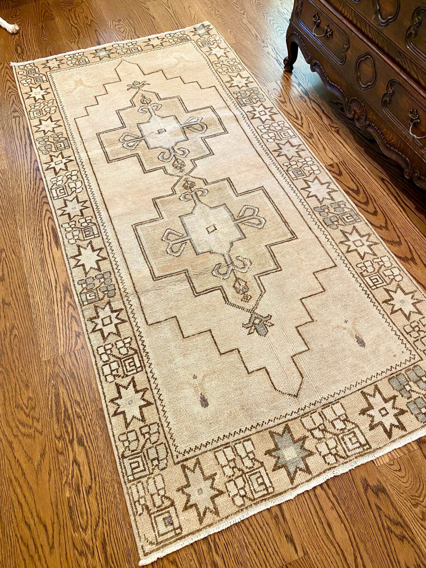 3’5”x7’3” Oushak Area Rug