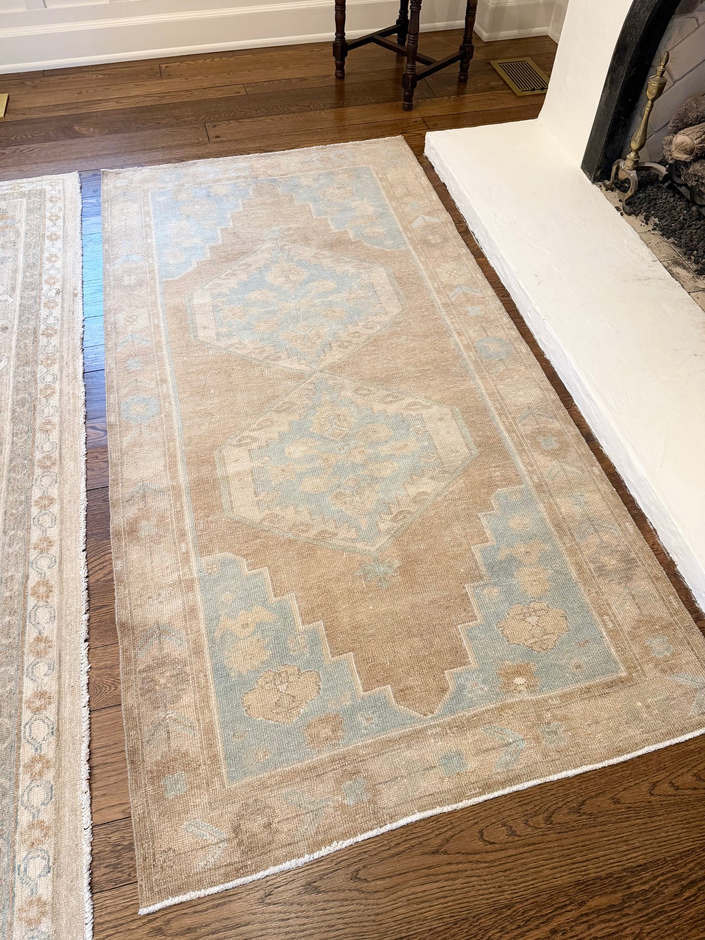 3’11”x7’8” Vintage Area Rug