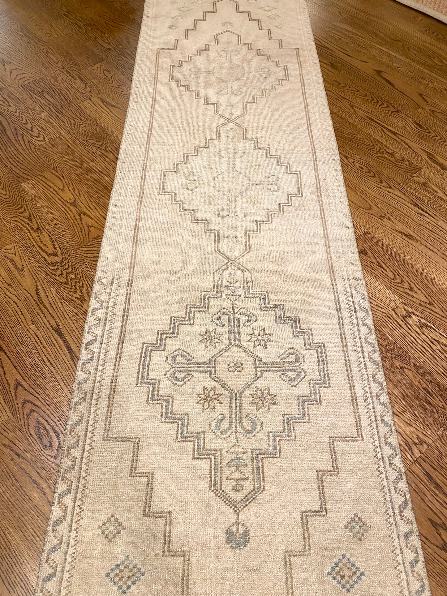 2’8”x9’10” Vintage Oushak Muted Runner