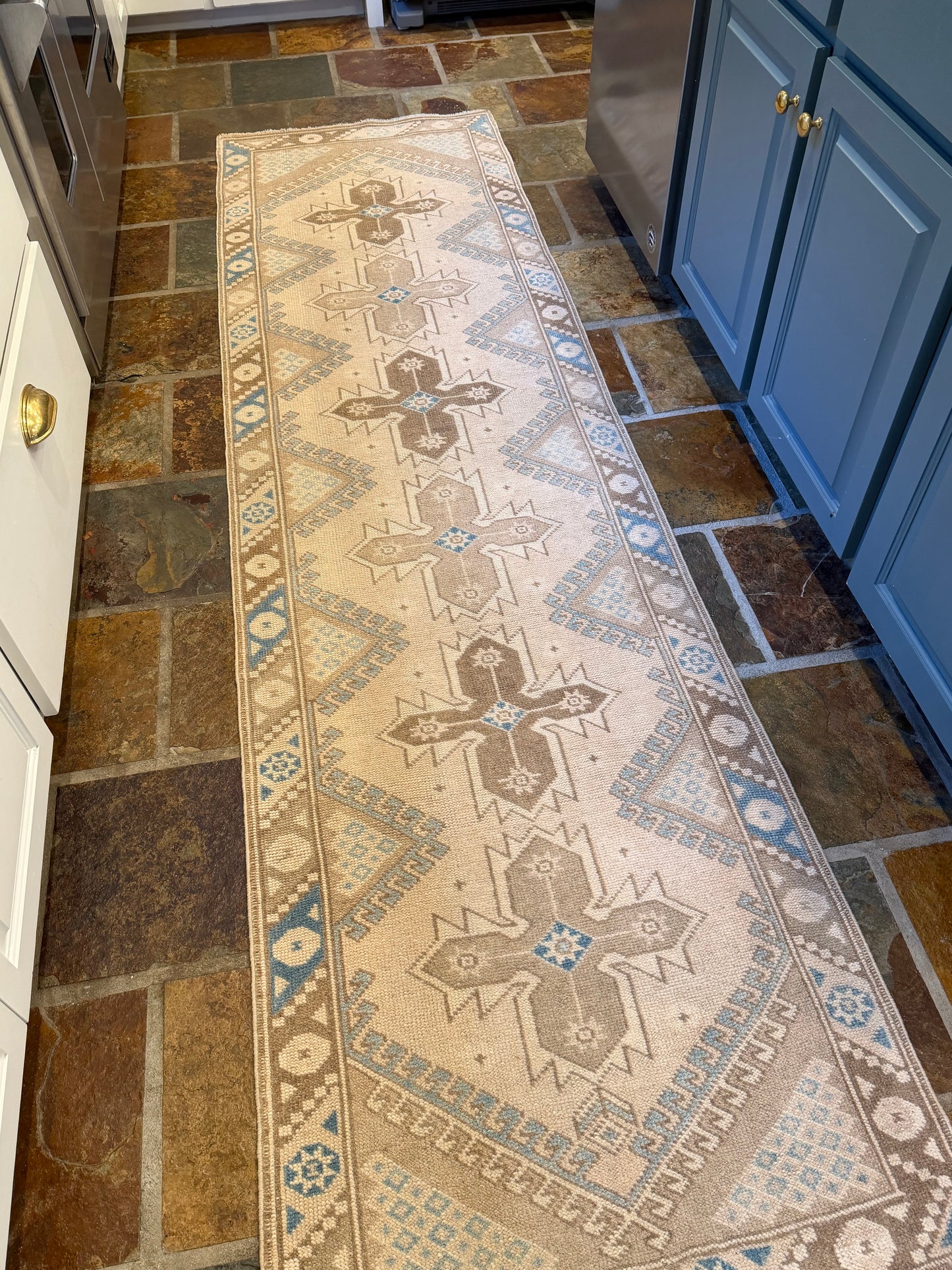 2’7”x9’5” Vintage Oushak Runner