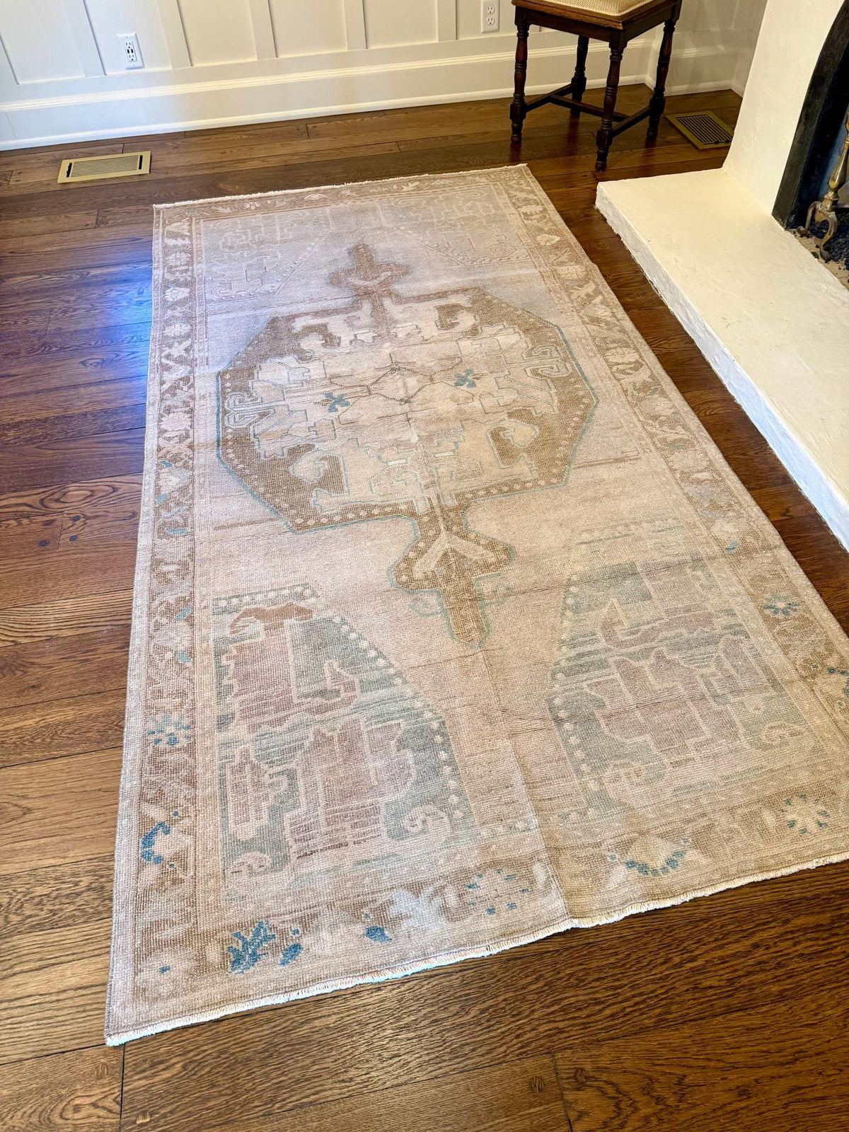 4’7”x8’10” Vintage Turkish Area Rug