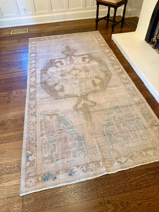 4’7”x8’10” Vintage Turkish Area Rug