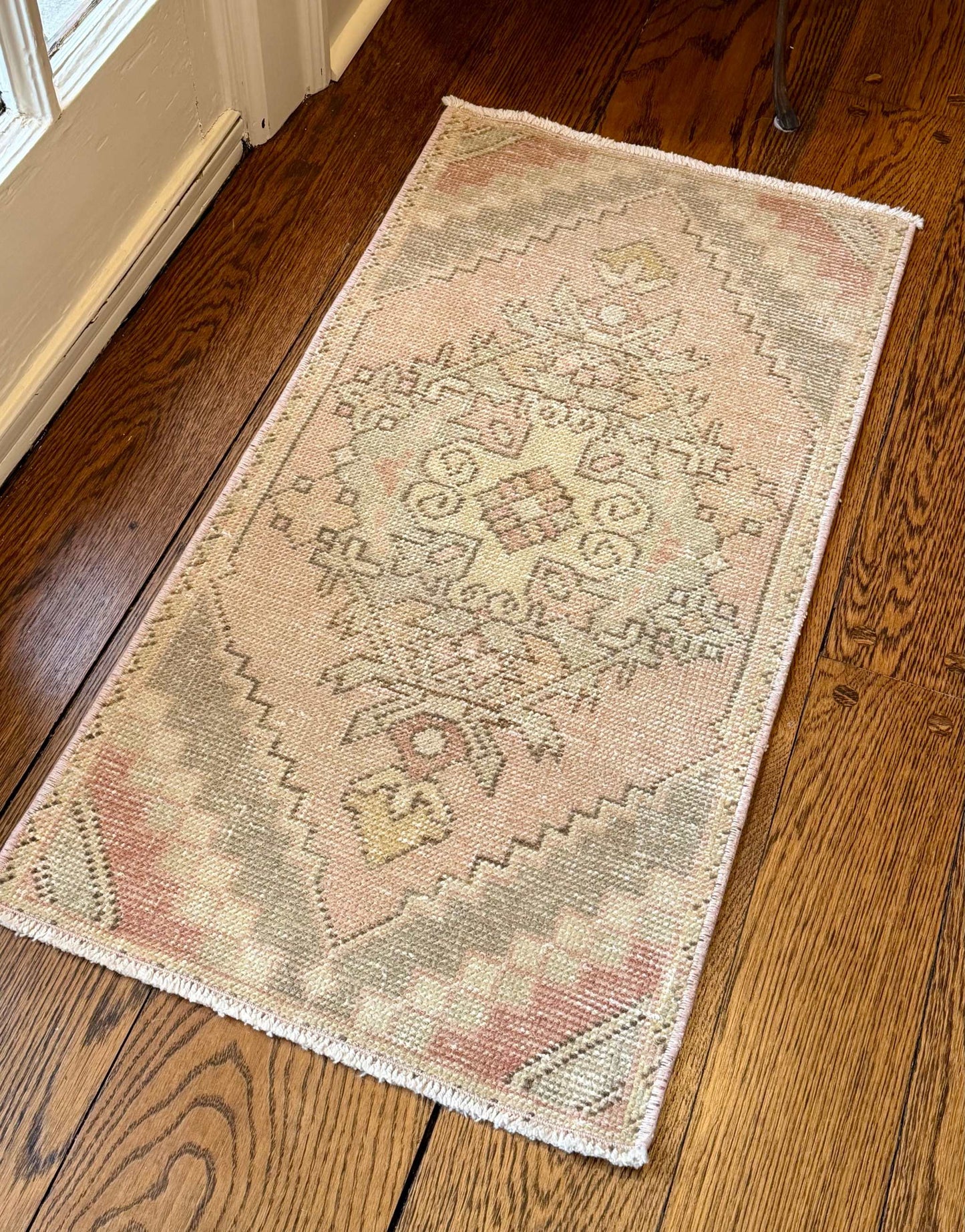 1’7”x3’2” Vintage Oushak Mat