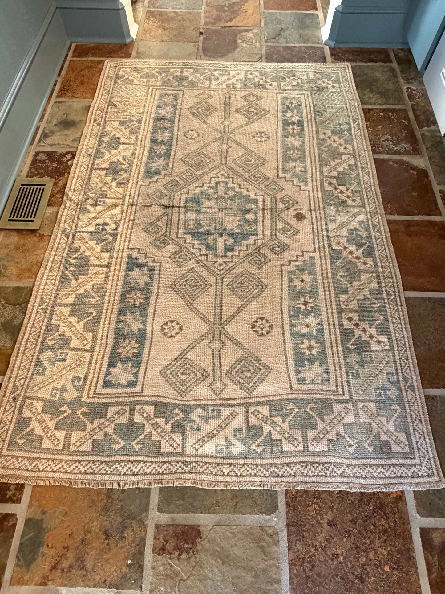 4’0”x6’2” Vintage Oushak Rug