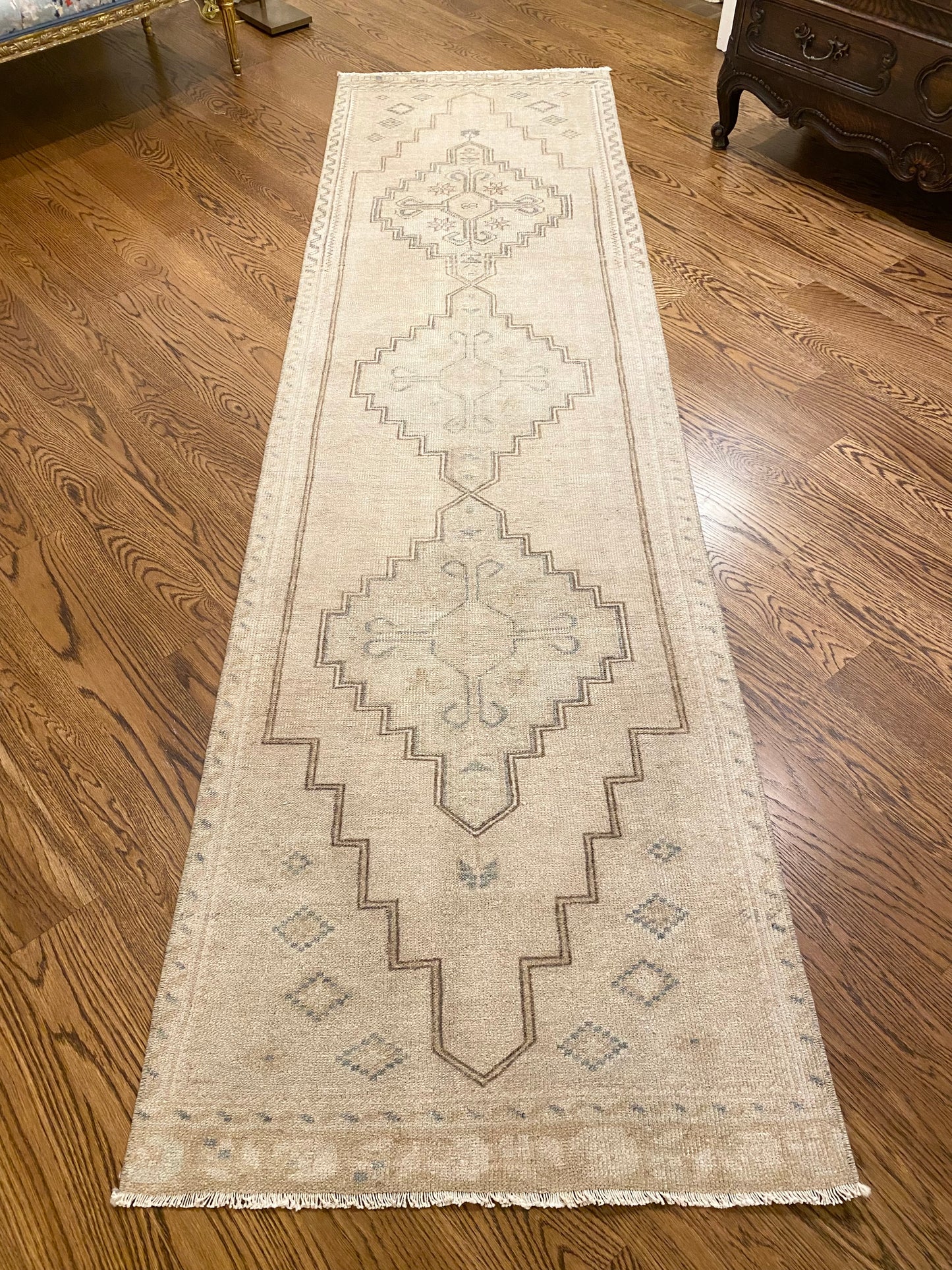 2’8”x9’10” Vintage Oushak Muted Runner