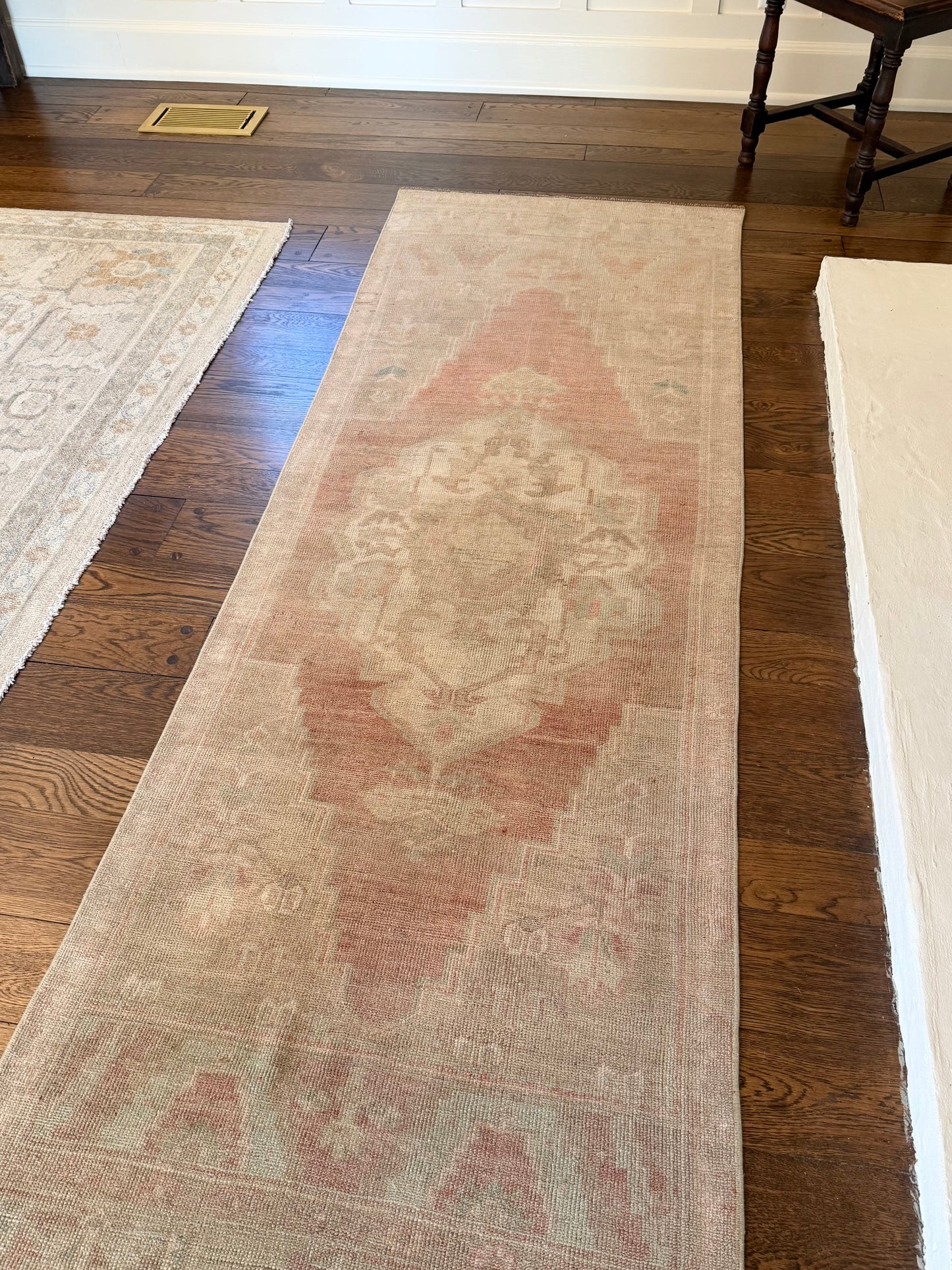 2’9”x8’9” Oushak Runner