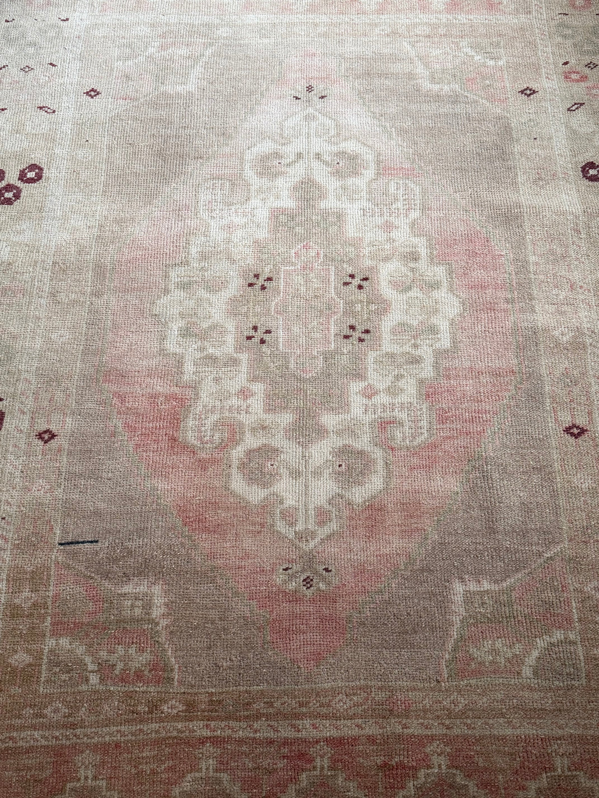 4’0”x6’0” Vintage Turkish Area Rug