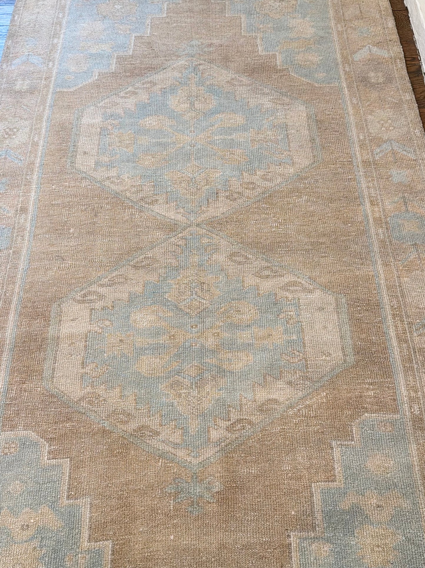 3’11”x7’8” Vintage Area Rug