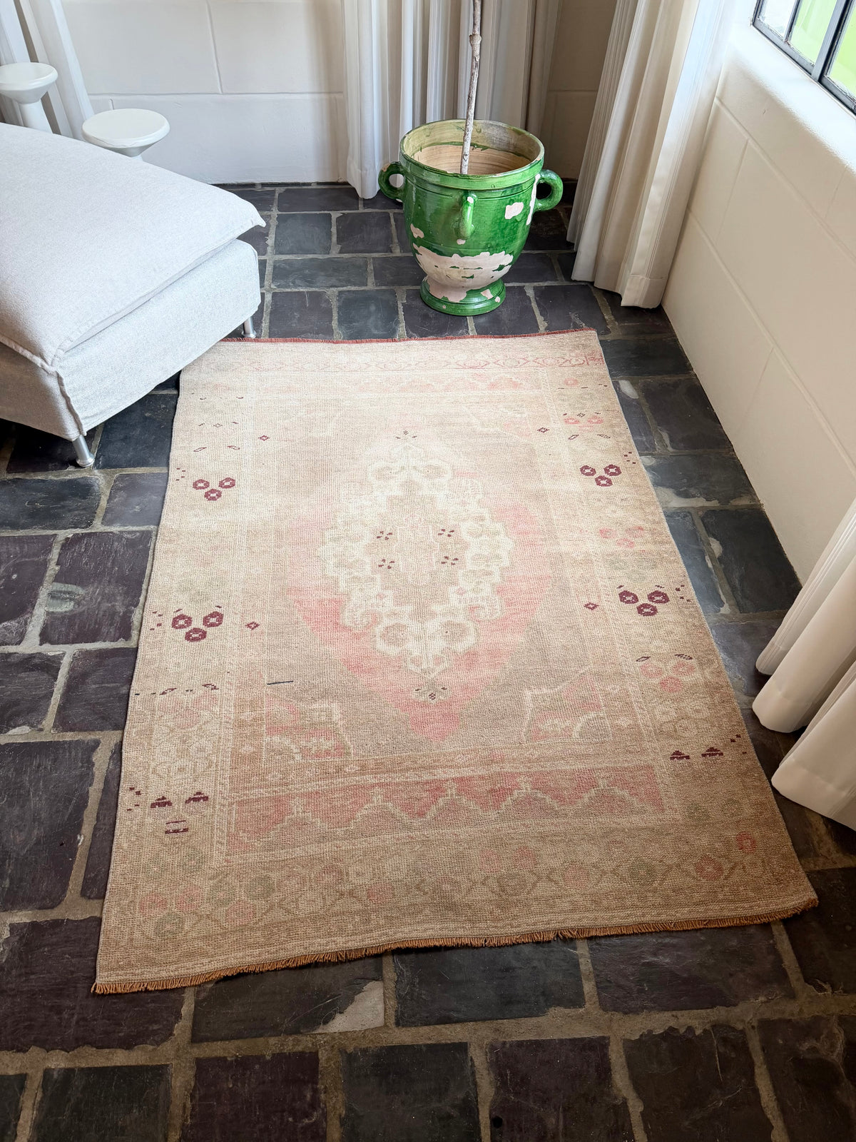 4’0”x6’0” Vintage Turkish Area Rug