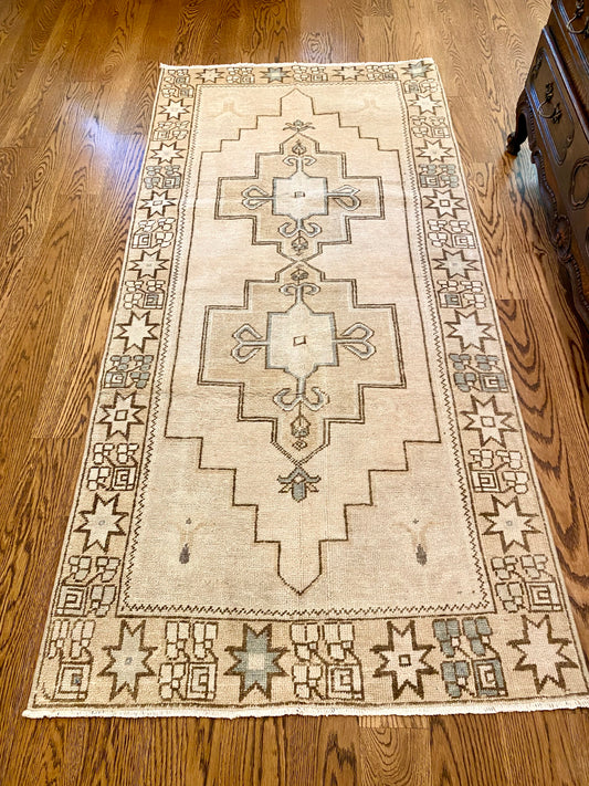 3’5”x7’3” Oushak Area Rug