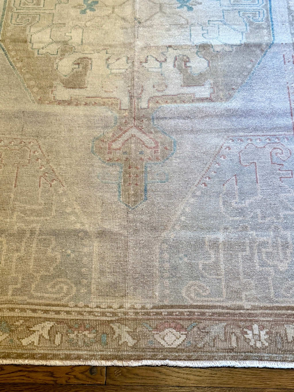 4’7”x8’10” Vintage Turkish Area Rug