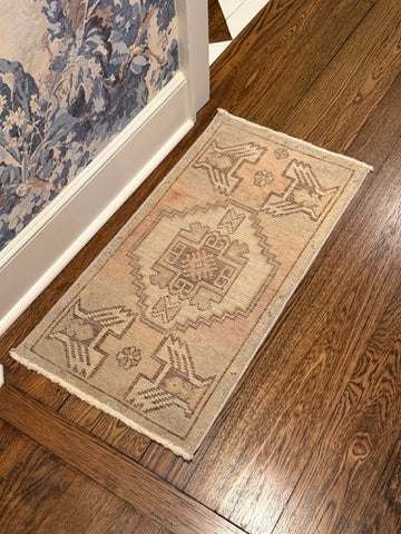 1'6' x 3' Small Turkish Rug