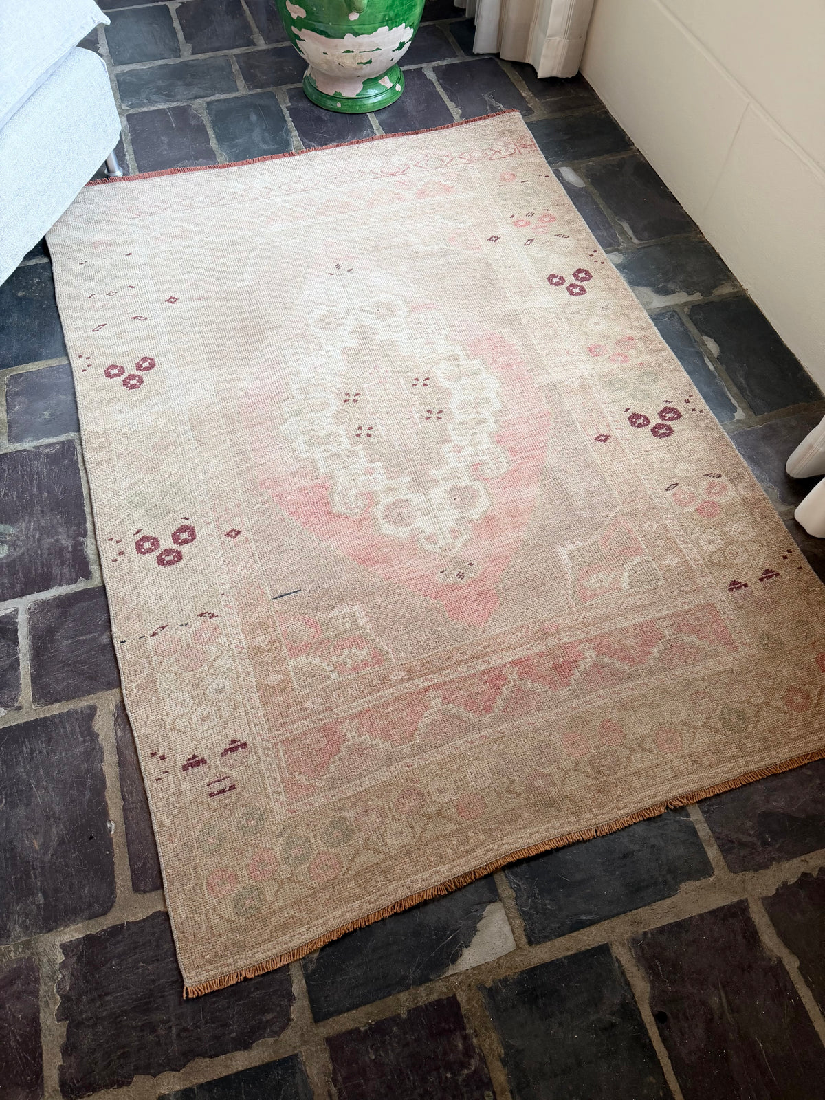 4’0”x6’0” Vintage Turkish Area Rug