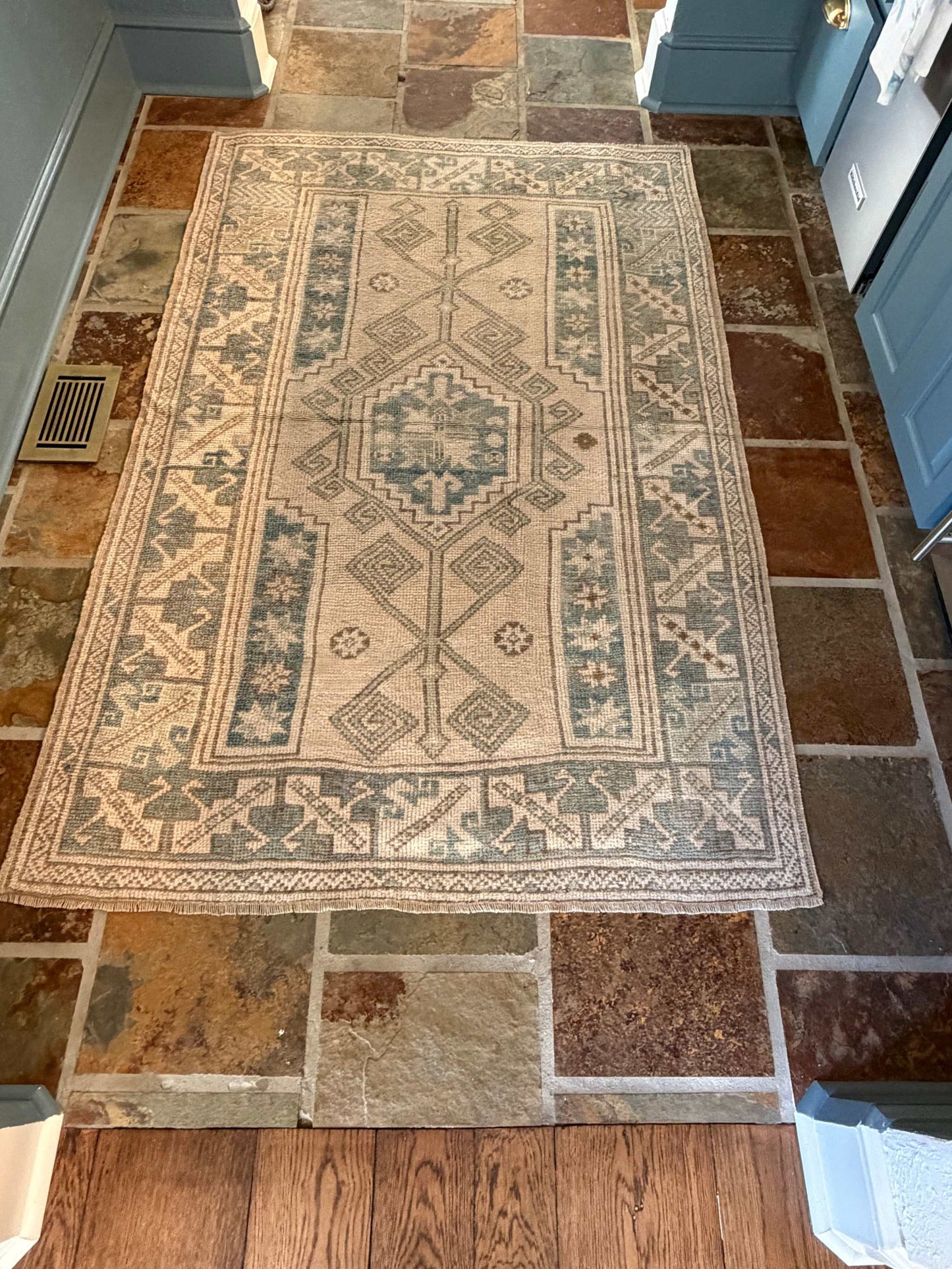 4’0”x6’2” Vintage Oushak Rug