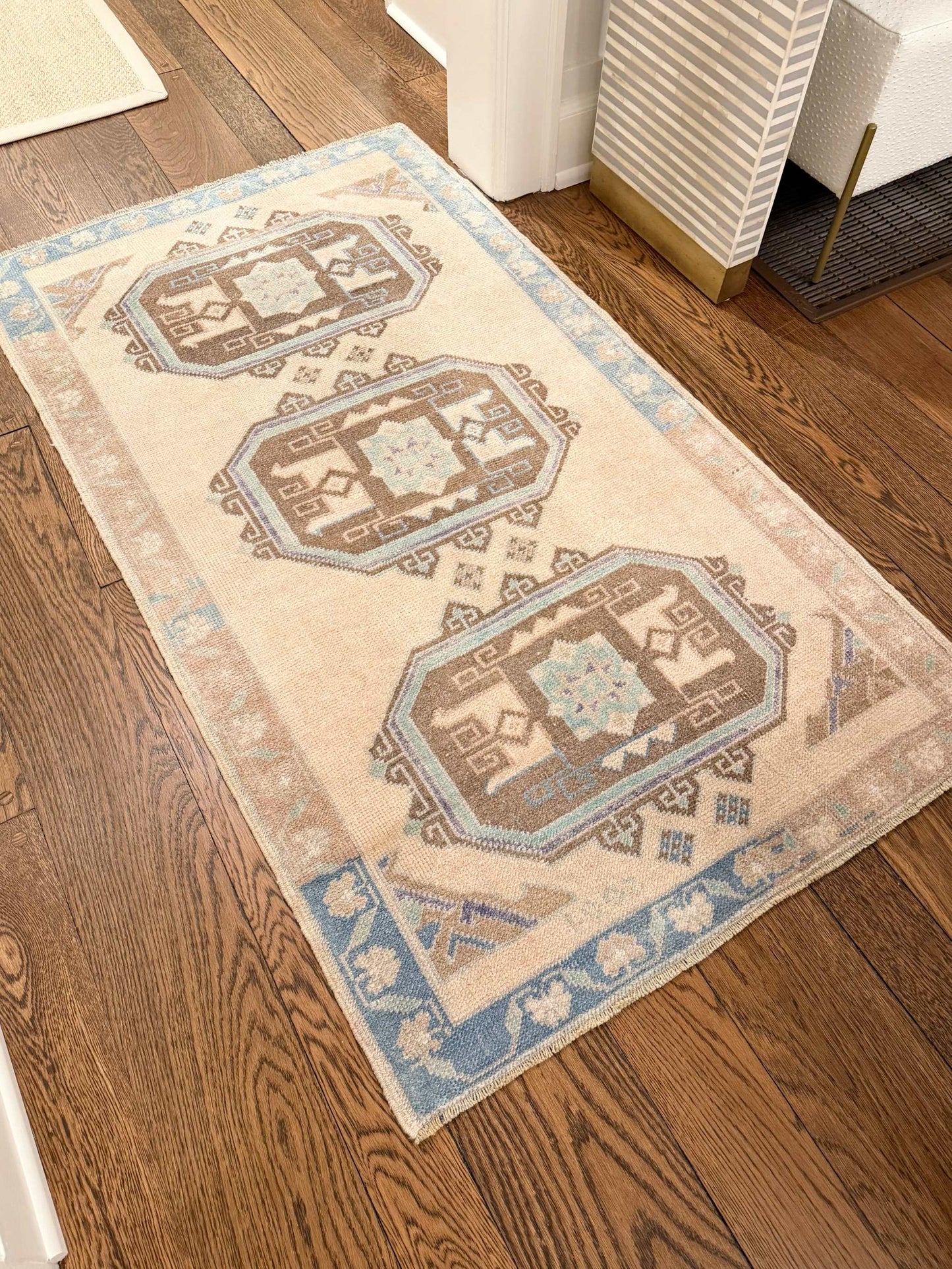 3’2”x5’8” Vintage Turkish Area Rug