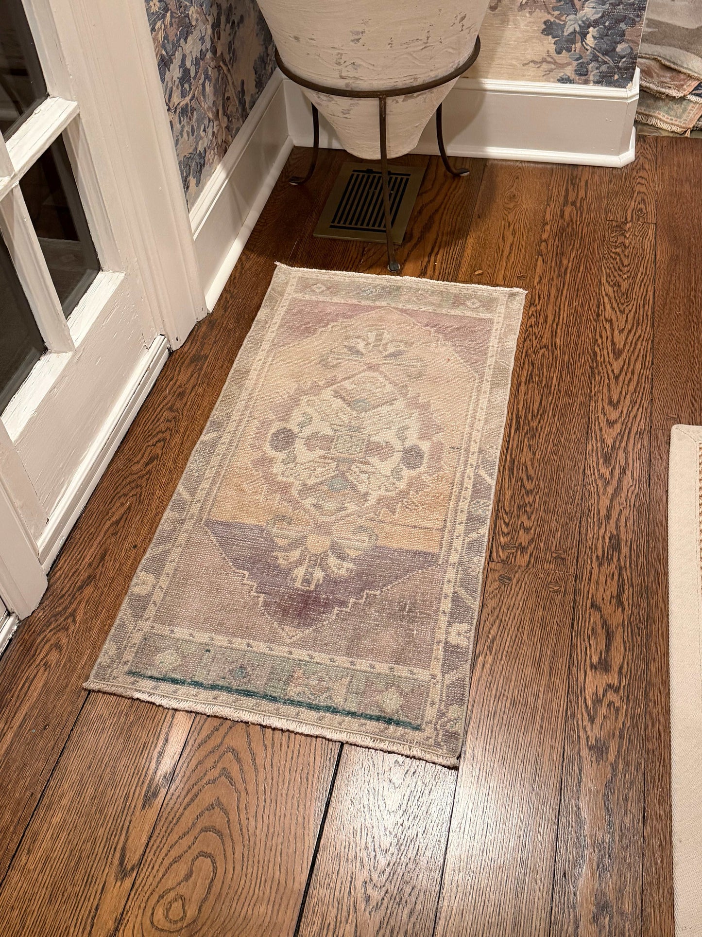 1’9”x3’4” Vintage Oushak Mat