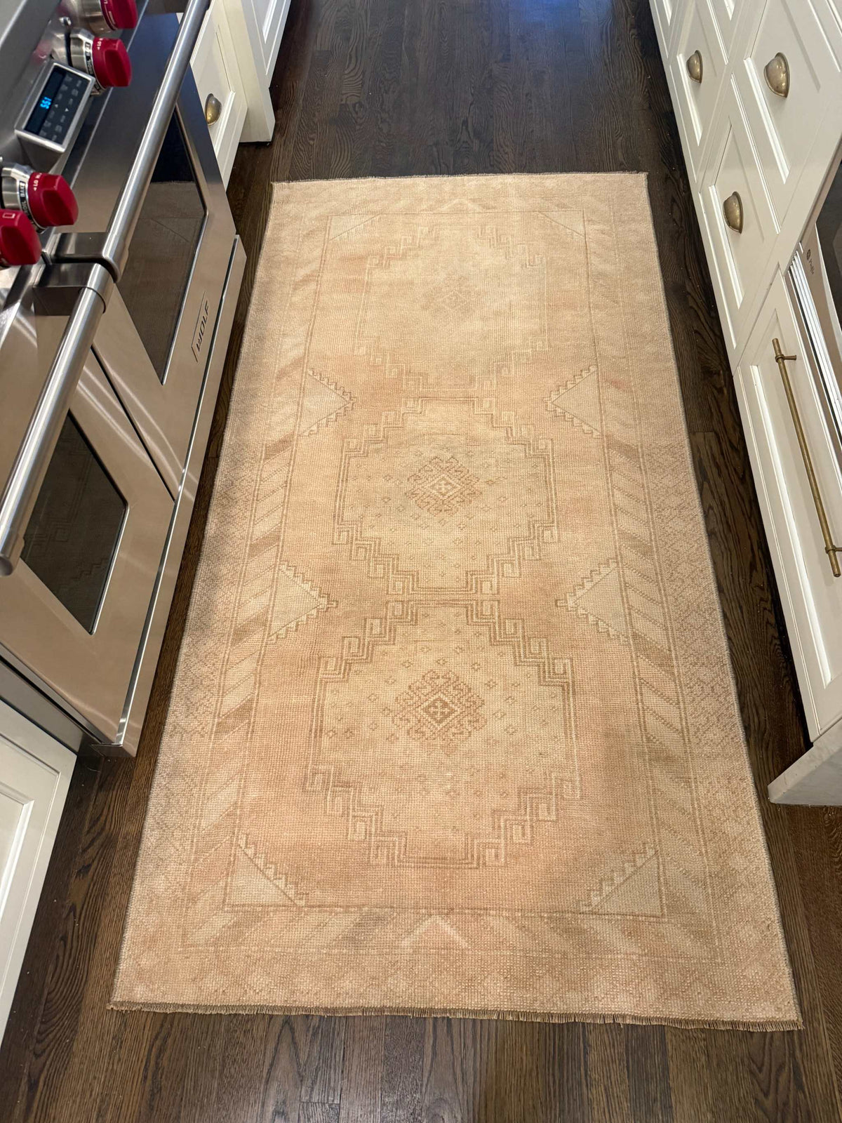 3’4” x 6’7” Neutral Rug